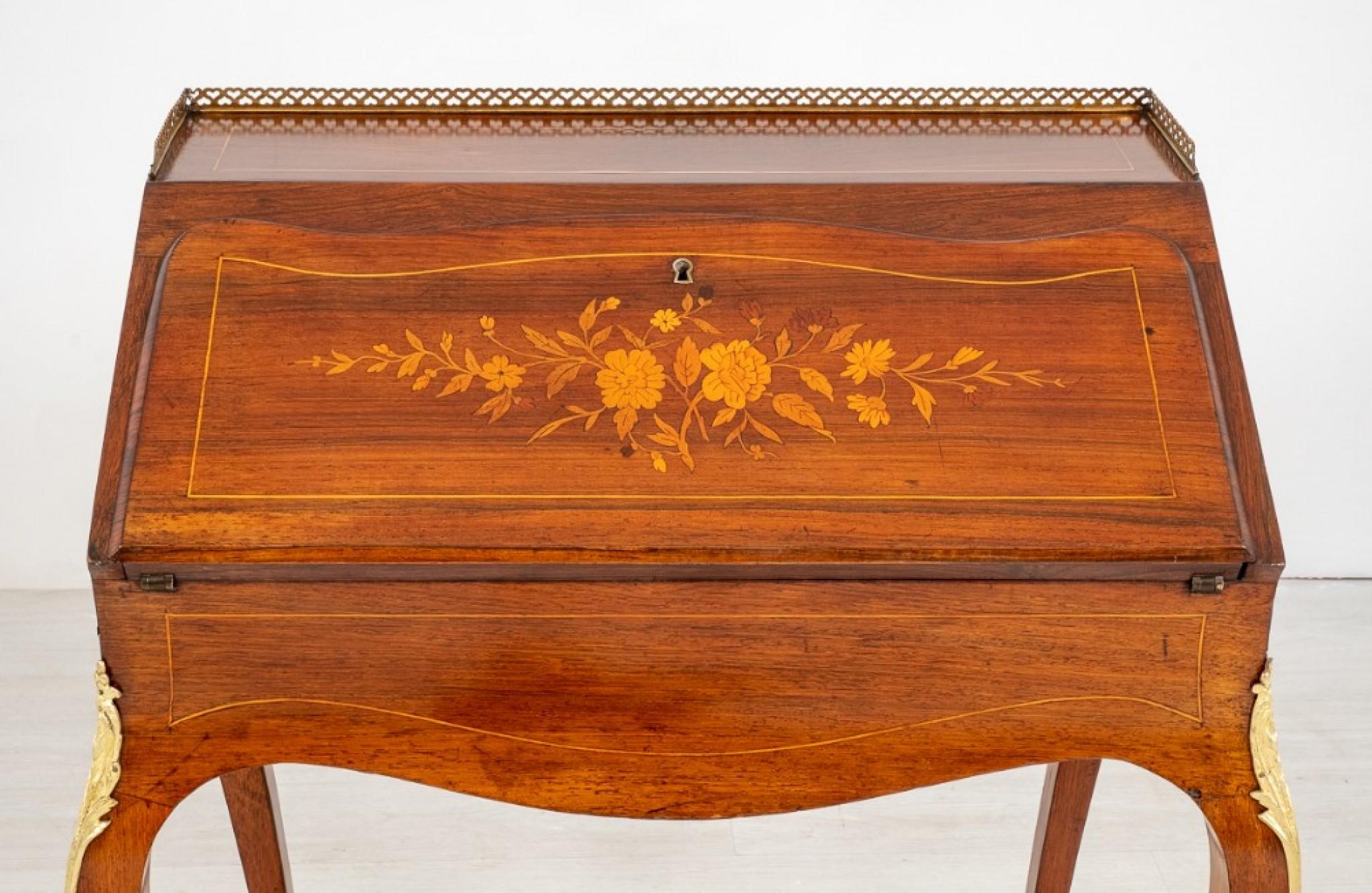 Walnut French Ladies Desk Antique Bureau De Dame, 1860 For Sale