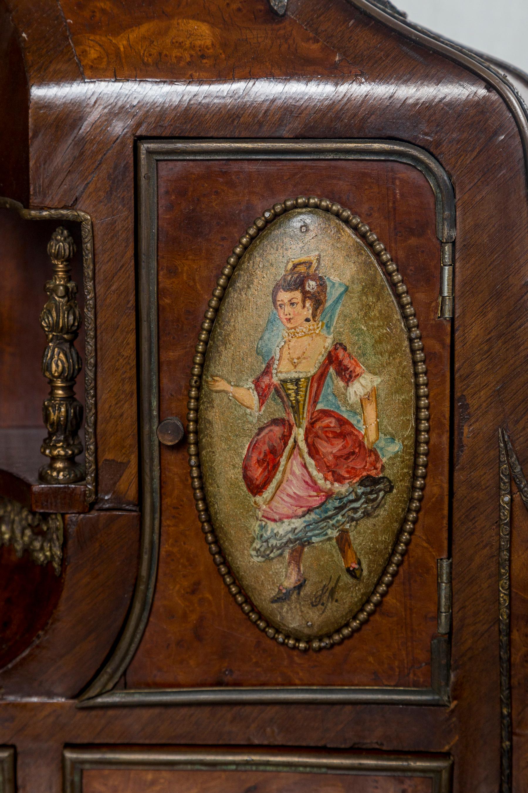 French Lady's Desk In Good Condition For Sale In Woodbury, CT