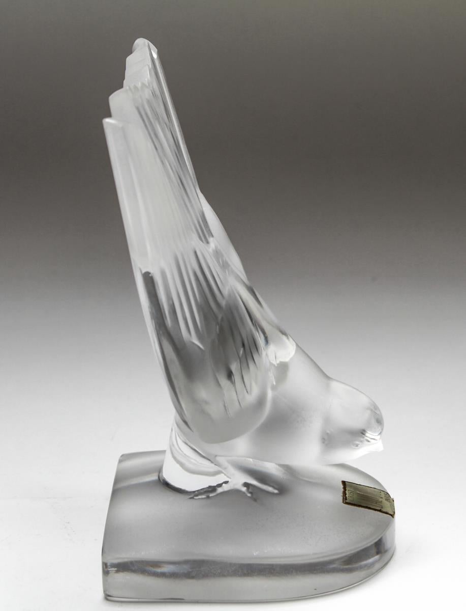 20th Century French Lalique Crystal Pecking Sparrow Paperweight Sculpture
