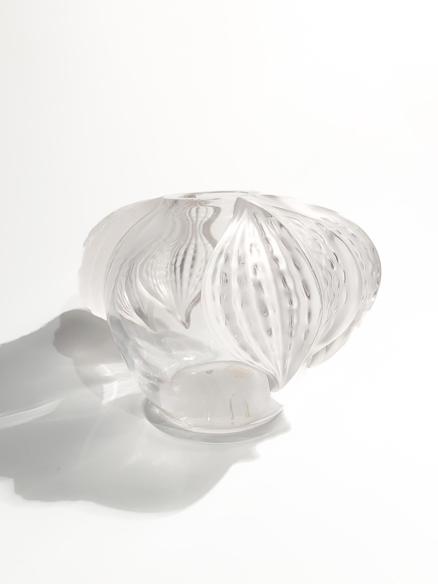 French Lalique Crystal Vase, San Diego Model, 1940s For Sale 4