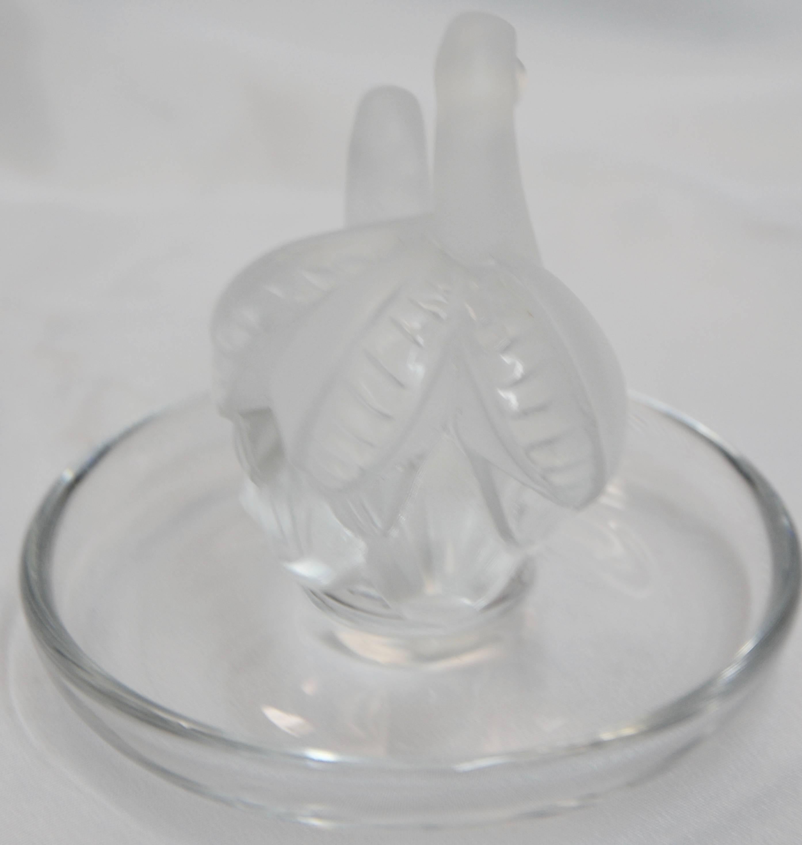 Hand-Crafted Lalique Deux Cygnes Pair of Swans Clear and Satin Crystal Ring Dish For Sale