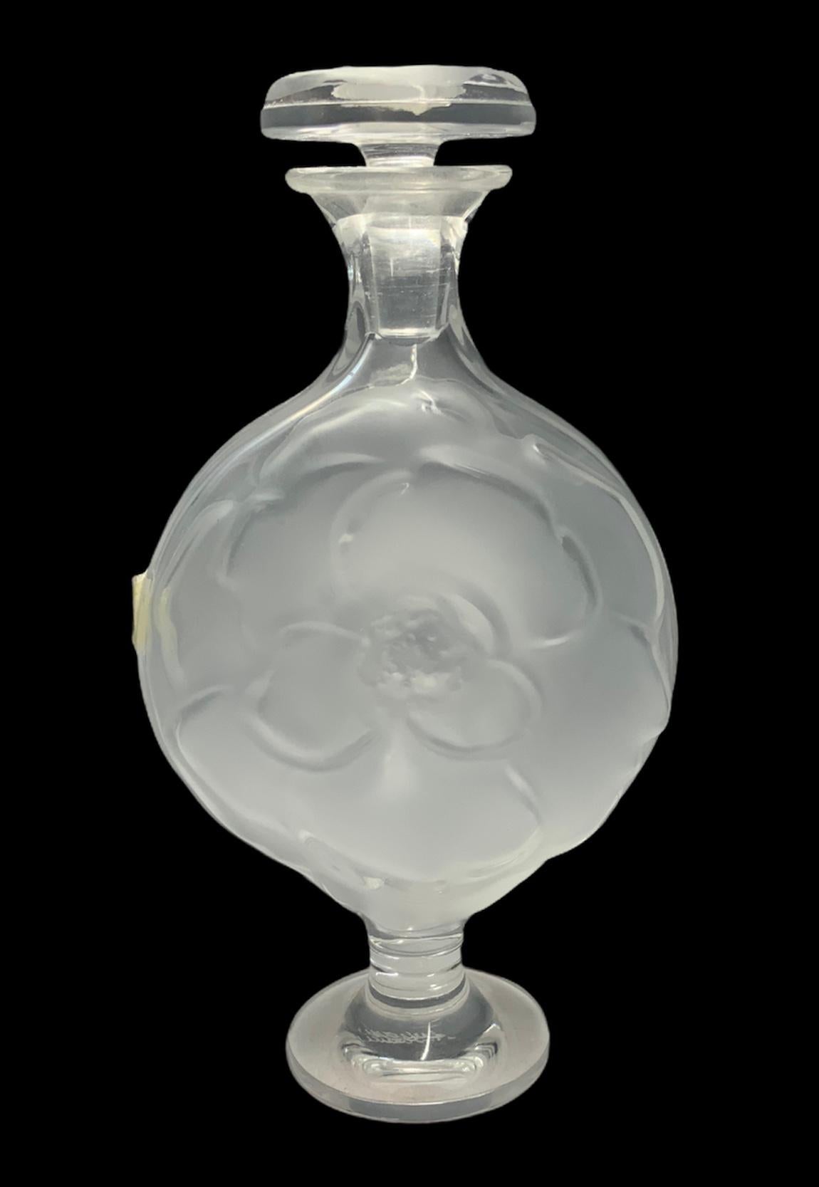French Lalique Moulin Rouge Perfume Bottle In Good Condition In Guaynabo, PR