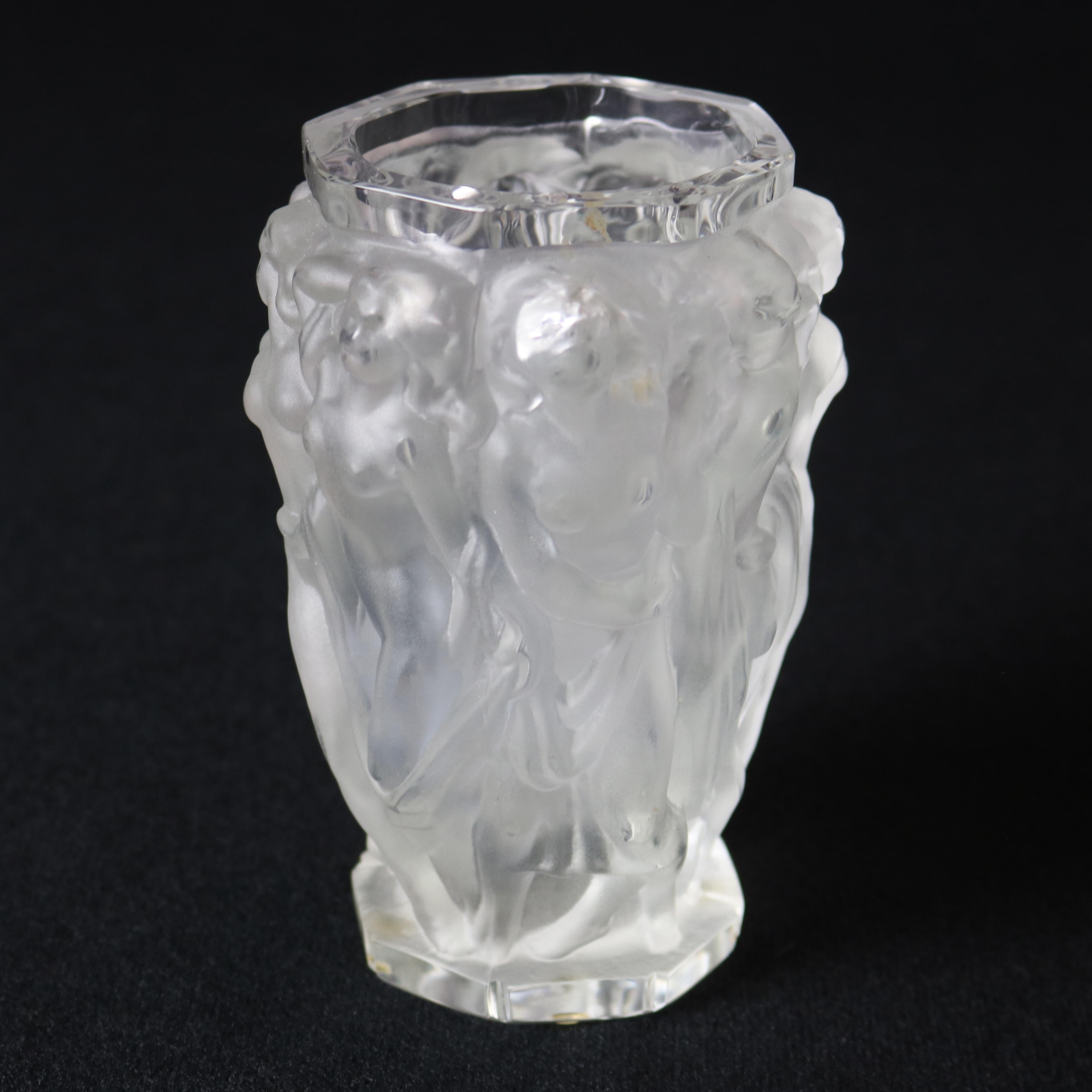 French Lalique School Art Deco Figural Art Glass Vase, circa 1920 For Sale 1