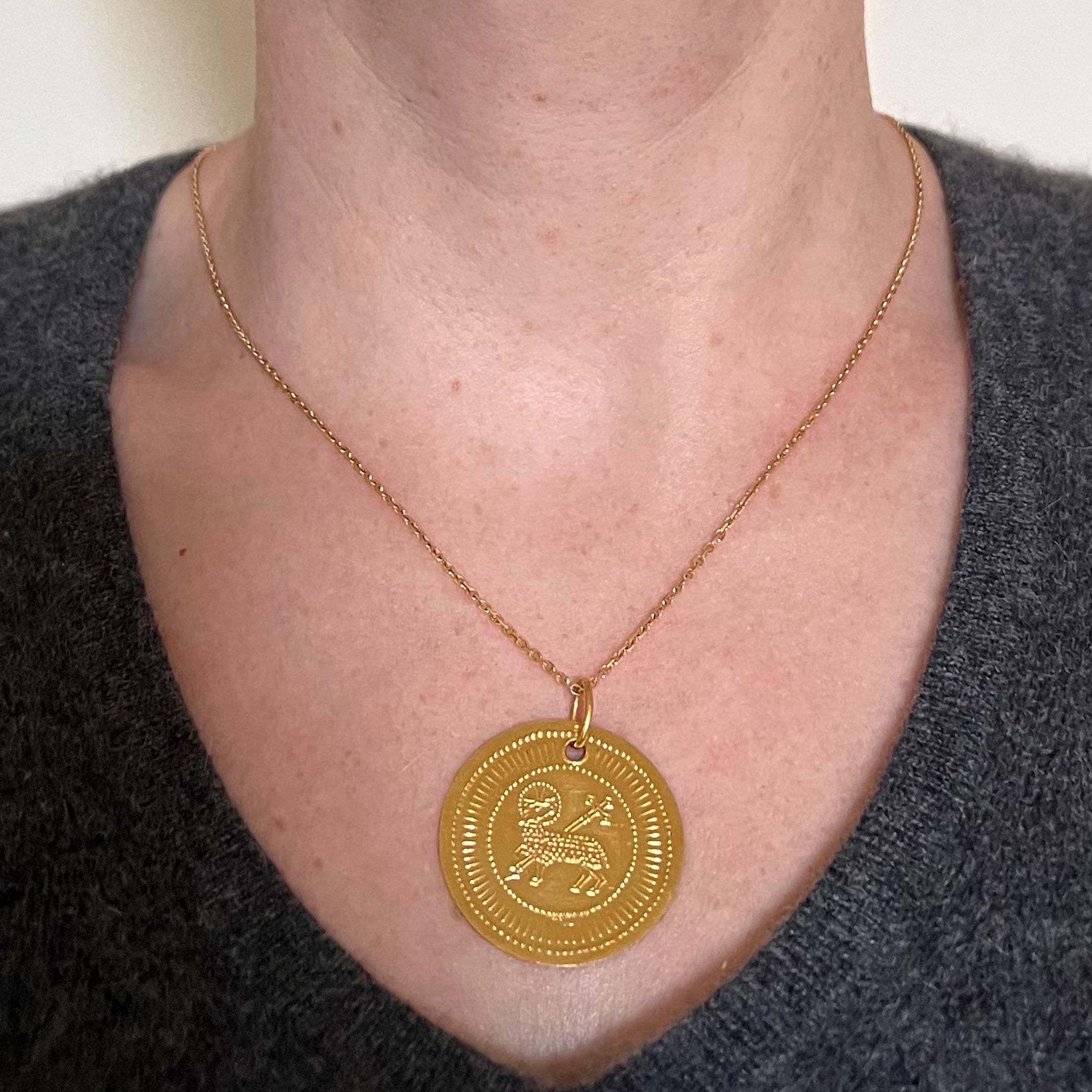 Women's or Men's French Lamb of God 18K Yellow Gold Religious Medal Pendant For Sale
