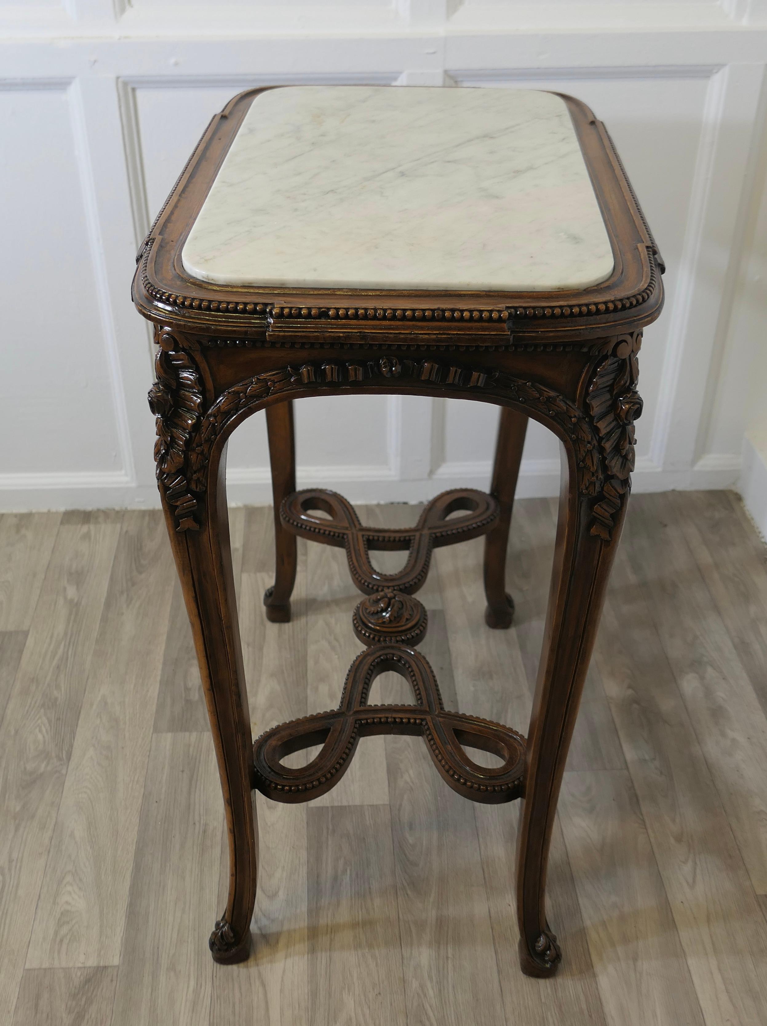 Walnut French Lamp Table with Carved Decoration and Marble Top For Sale