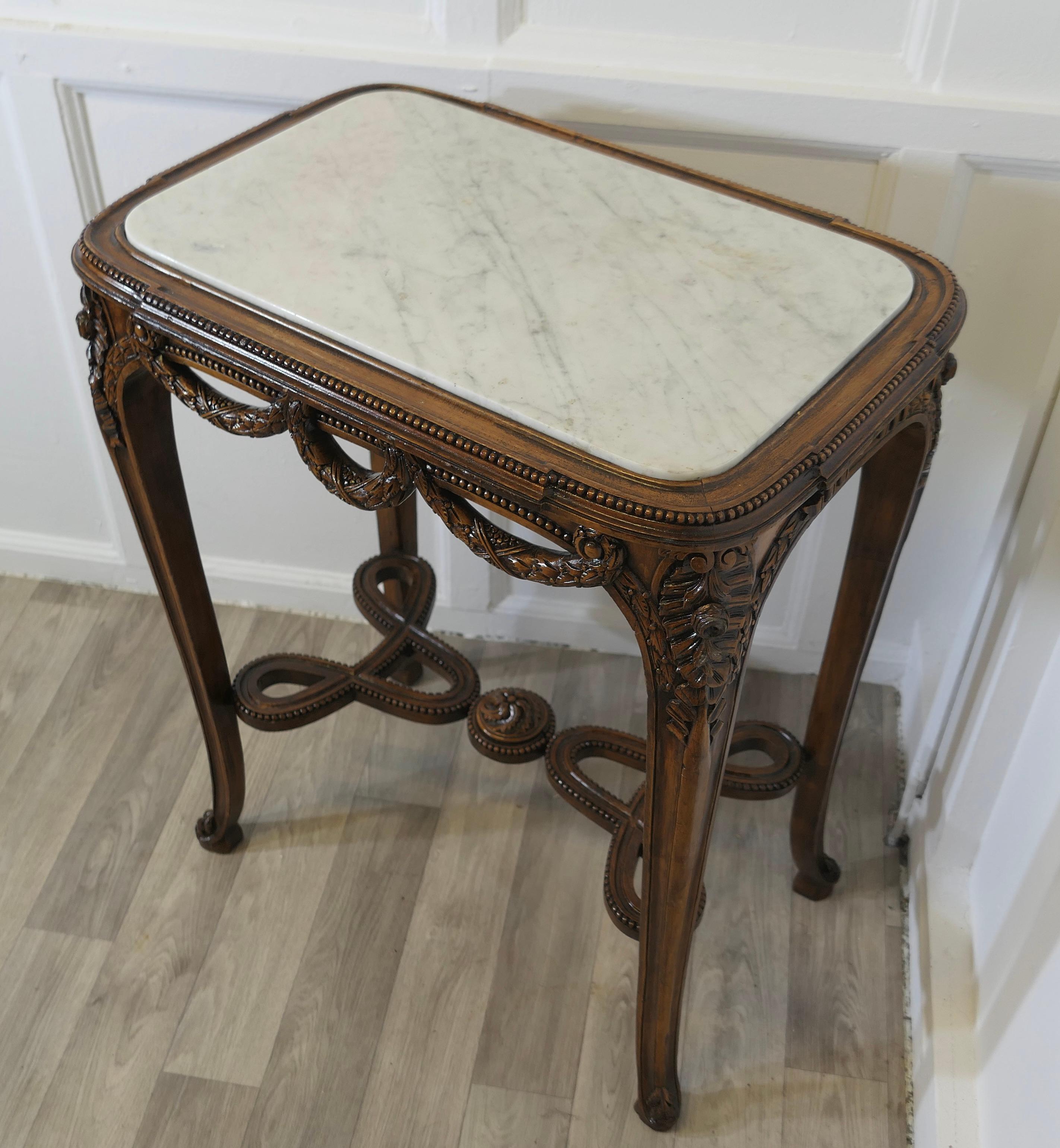 French Lamp Table with Carved Decoration and Marble Top For Sale 3
