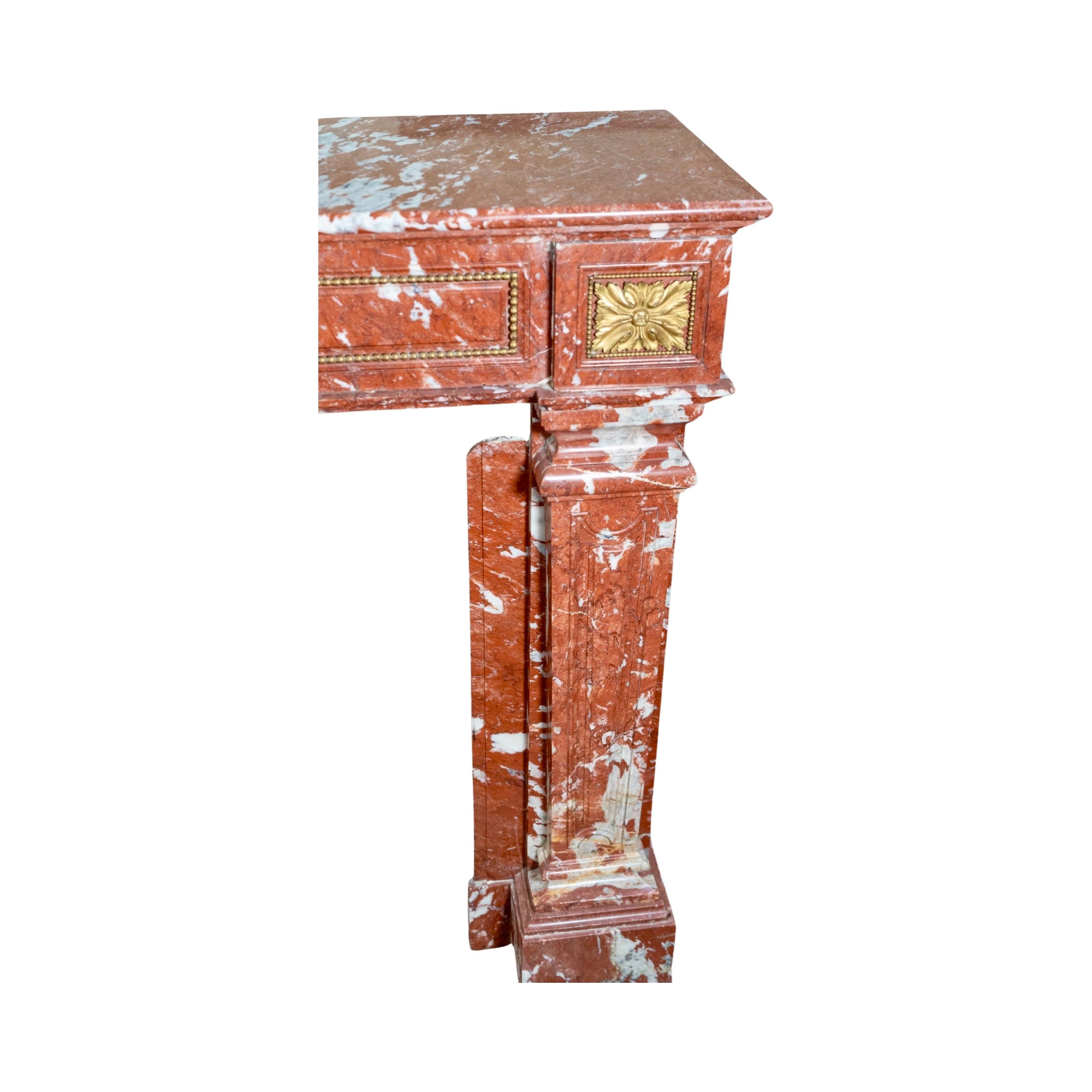 French Languedoc Red Marble Mantel In Good Condition For Sale In Dallas, TX