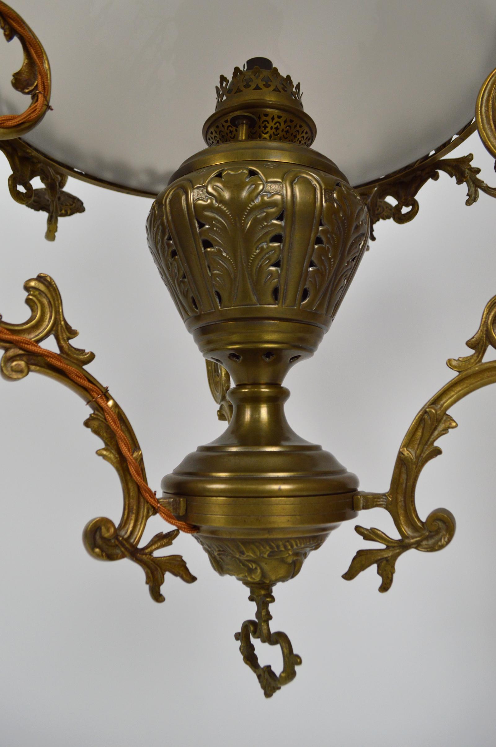 Napoleon III French Large Antique Chandelier in Bronze and Brass, 19th Century For Sale