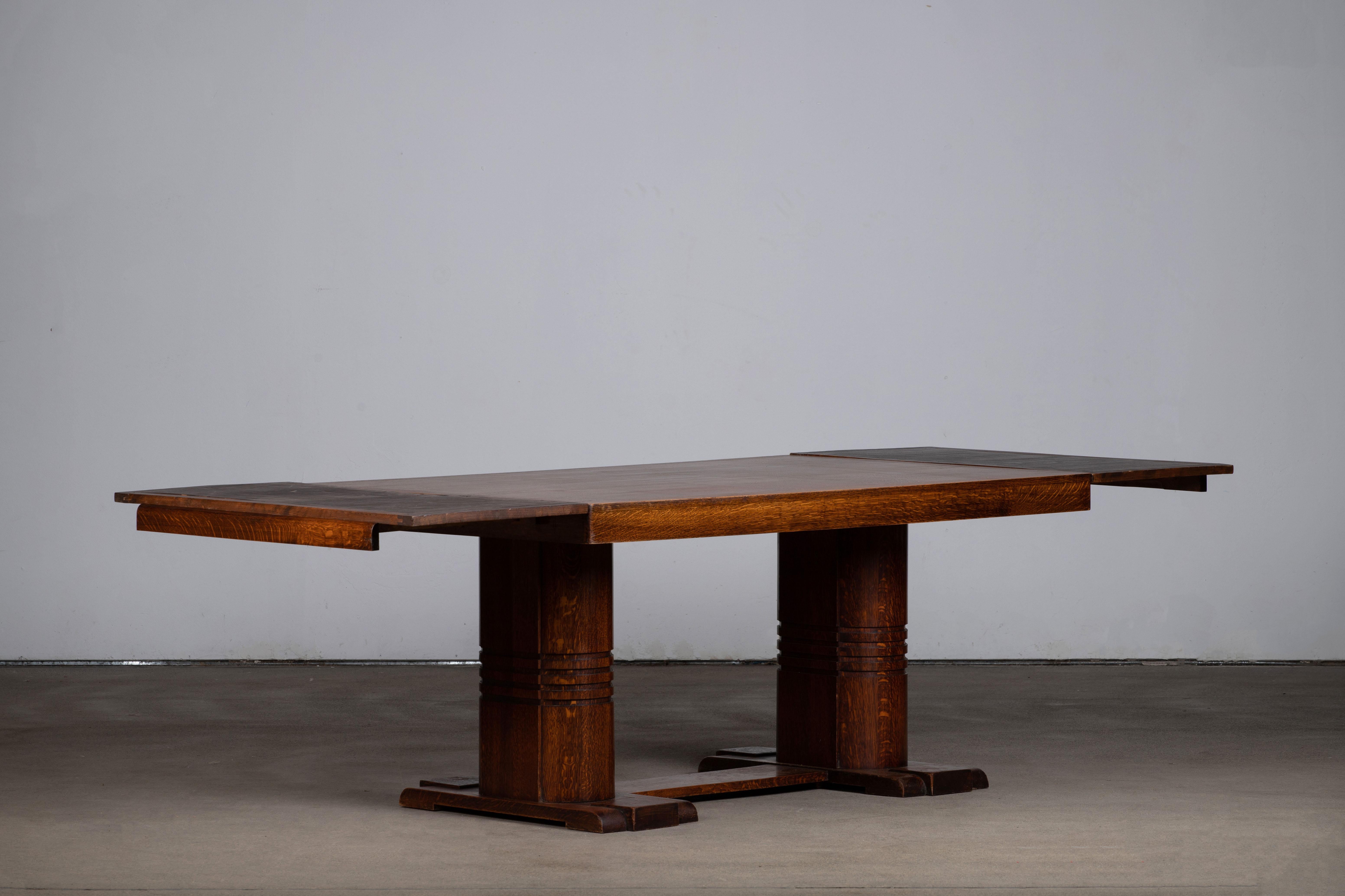 Großer französischer Art-déco-Tisch aus Eiche, Dudouyt, 1940er Jahre (Eichenholz) im Angebot
