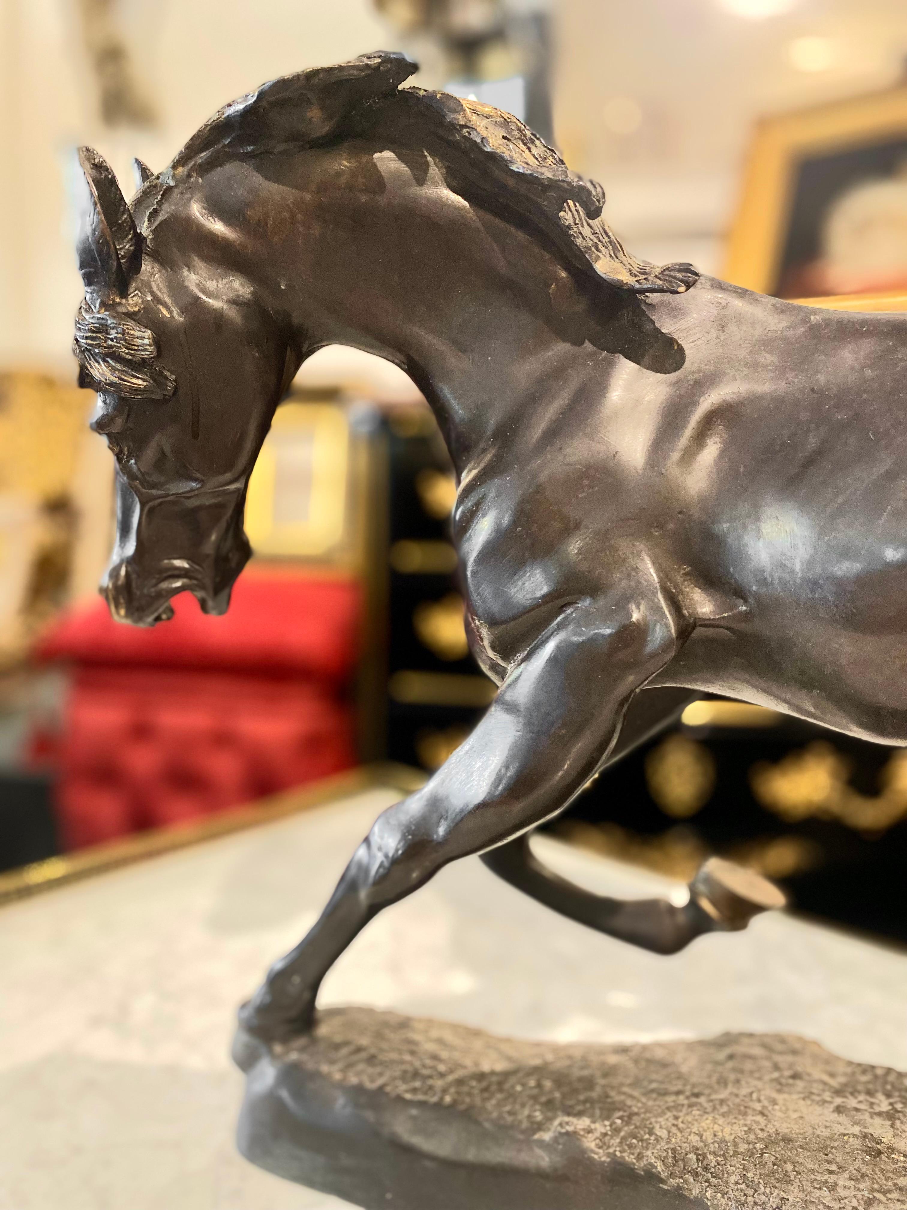 French Large Bronze Horse Sculpture on Bronze Base in vendita 3