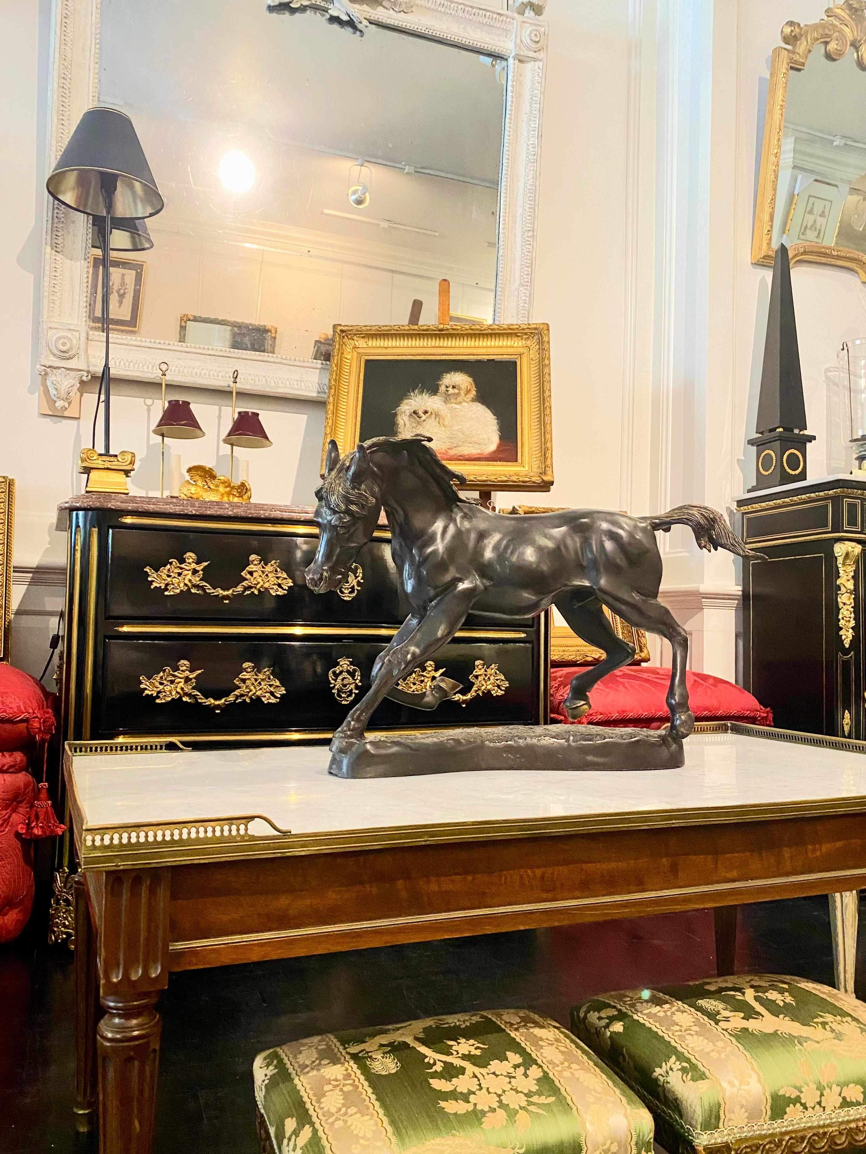 French Large Bronze Horse Sculpture on Bronze Base in vendita 11