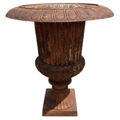 Jardinera exterior acanalada estilo urna campana francesa grande de hierro fundido de 40" de altura
