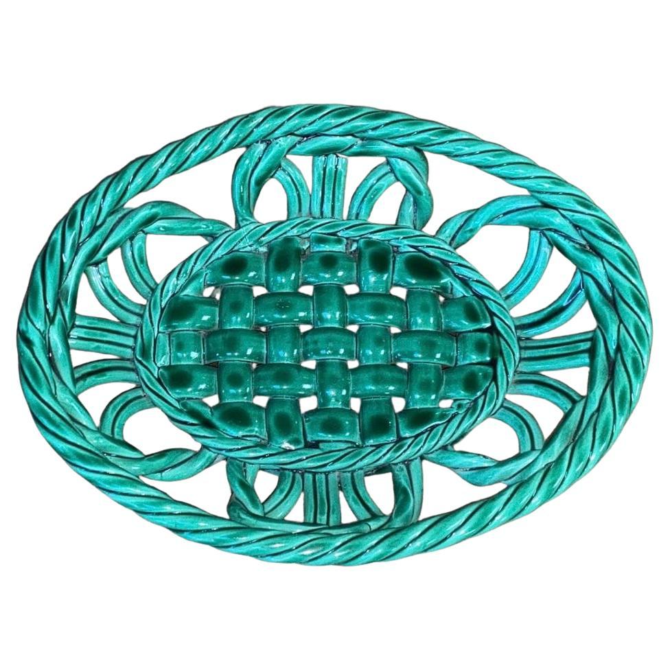 Grand bol ou panier en majolique verte de Vallauris circa 1950 en vente