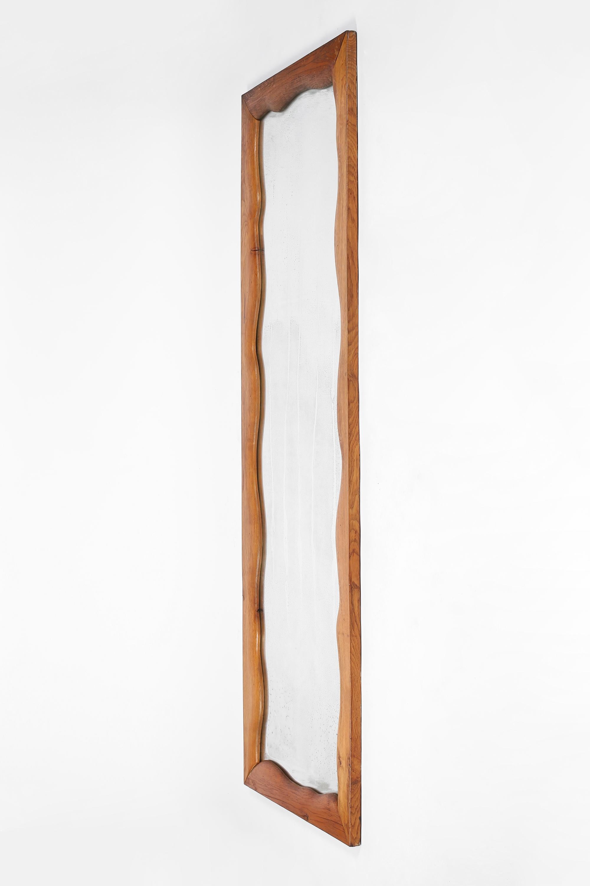 Quercia Grande specchio da terra francese della metà del secolo scorso con cornice a forma libera in Oak in vendita