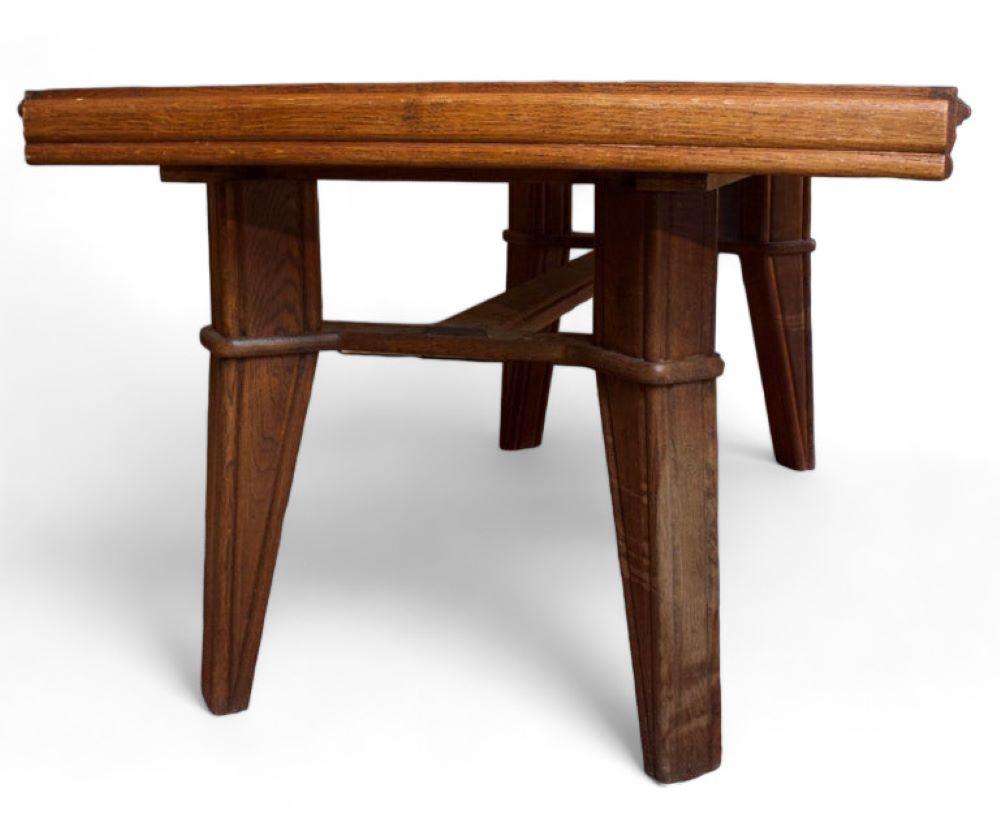 Grande table de salle à manger française en chêne - Design - Art Déco - France Bon état - En vente à Beuzevillette, FR