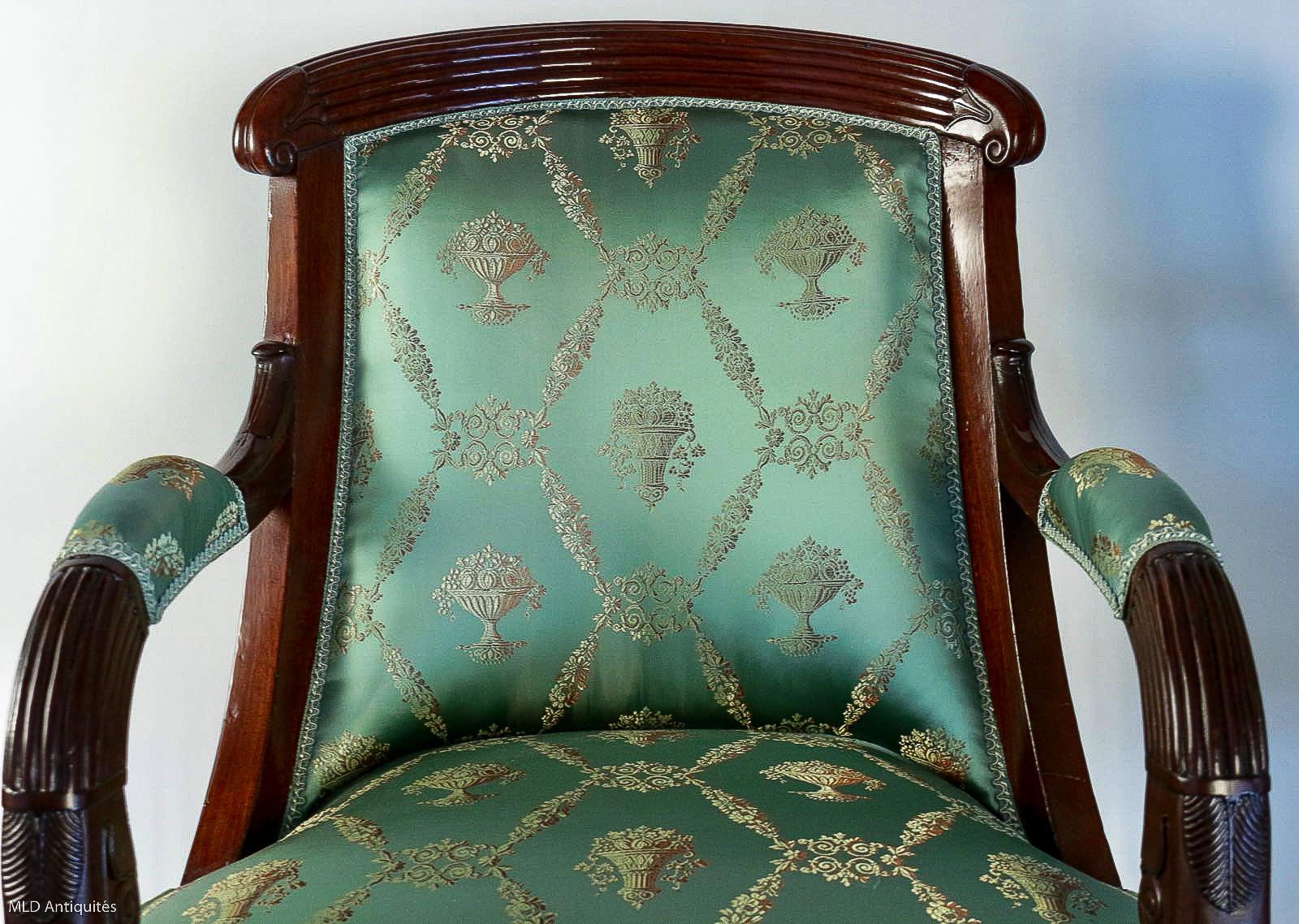French Large Pair of Early 19th Century Empire Period Mahogany Armchairs 3
