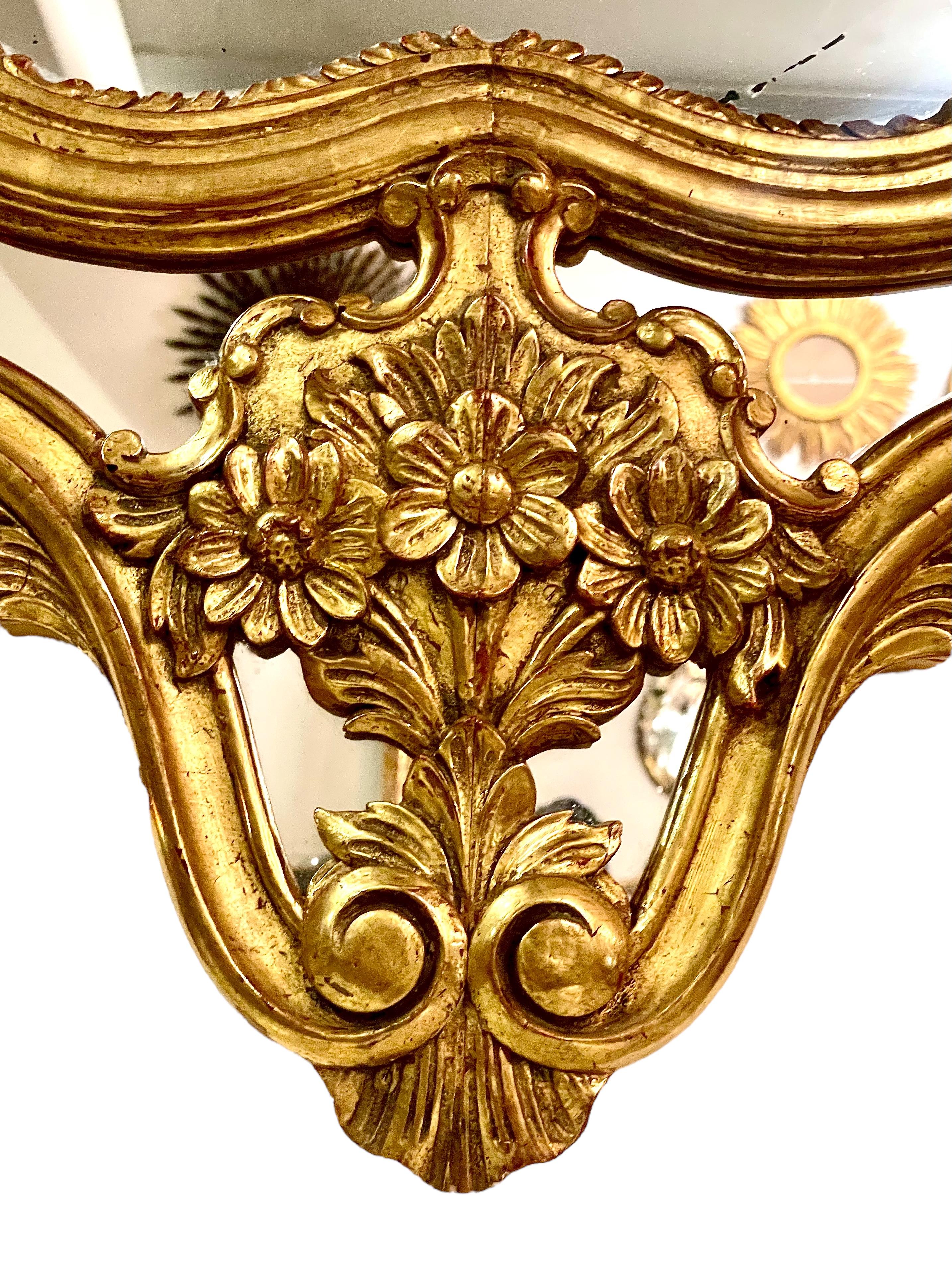 French Large Rococo Style Gilt Wall Mirror with Parecloses In Good Condition For Sale In LA CIOTAT, FR