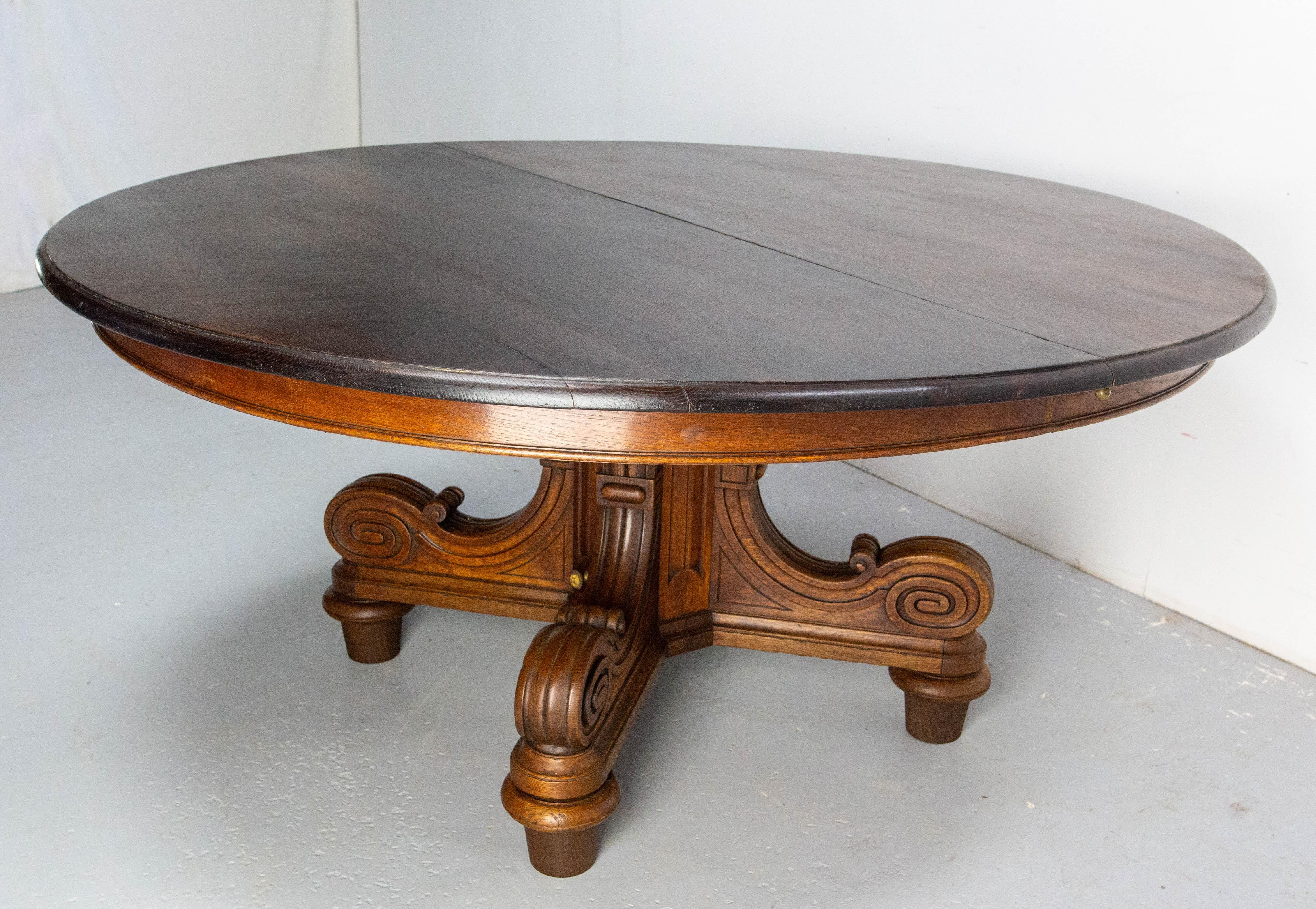 Mid-Century Modern French Large Round Oak Dining Table, 19th Century For Sale