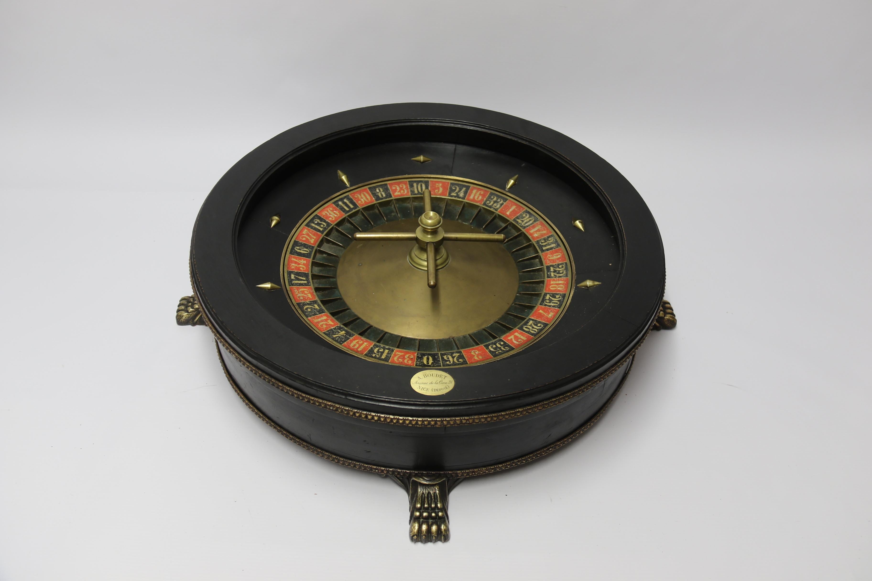 French Large Scale Roulette Wheel with Carrying Handles Raised on Clawed Feet For Sale 2
