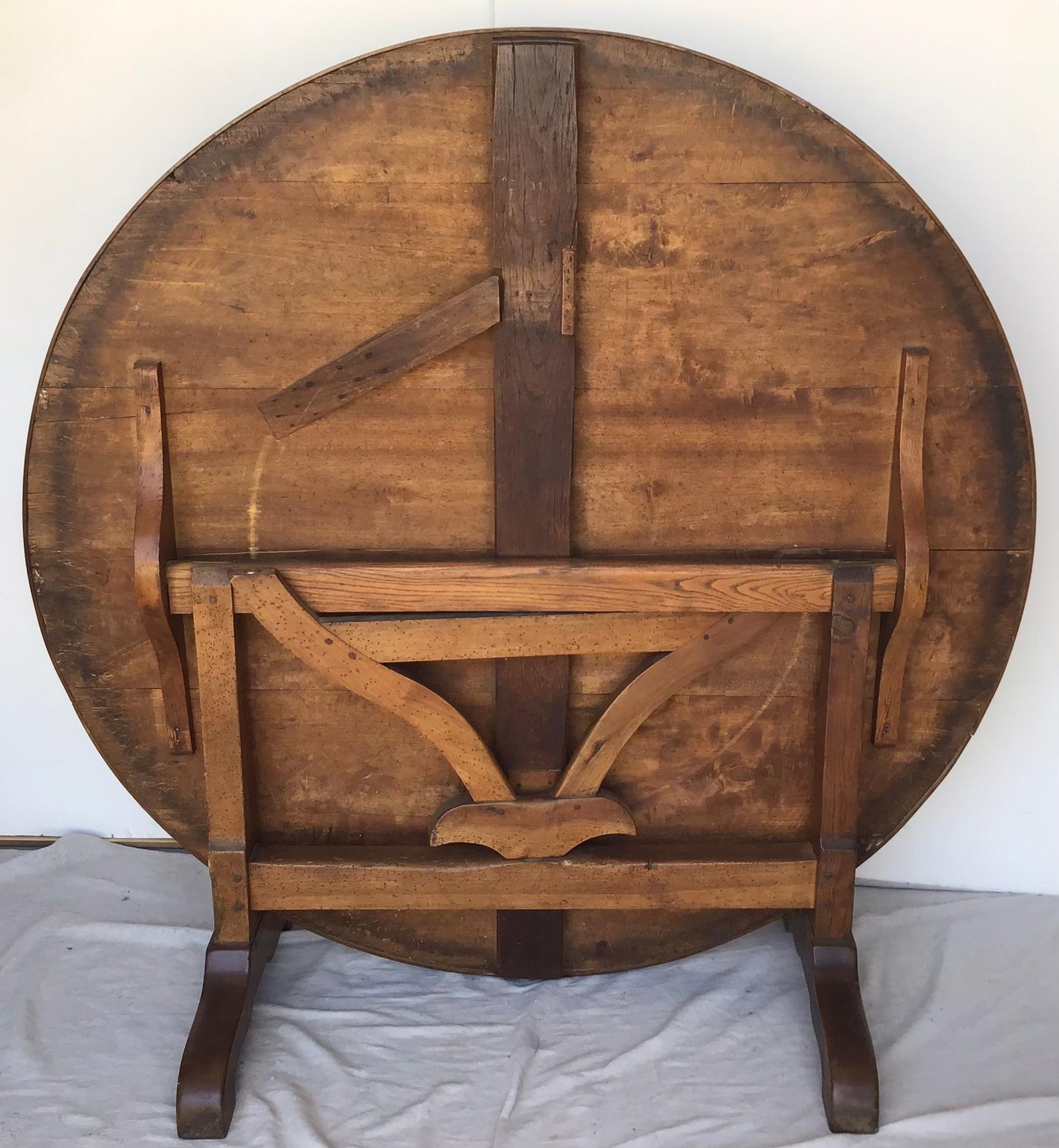 French Large Scale Wine Tasting Table In Good Condition In Bradenton, FL