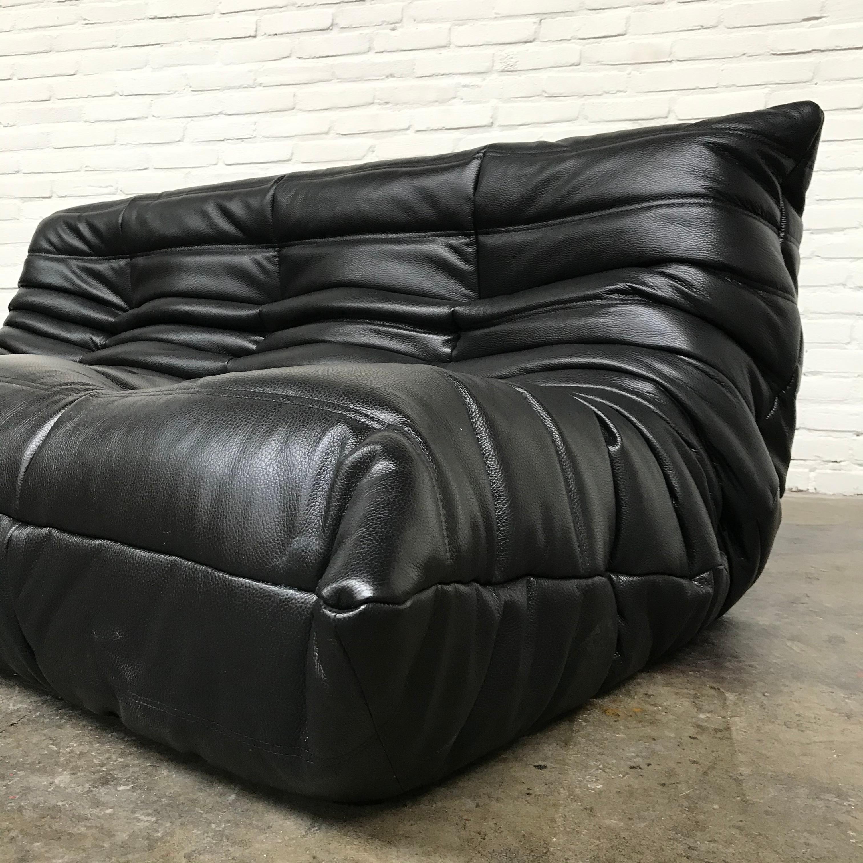 French Large Togo Sofa in Black Leather by Michel Ducaroy for Ligne Roset In Excellent Condition For Sale In Eindhoven, Netherlands