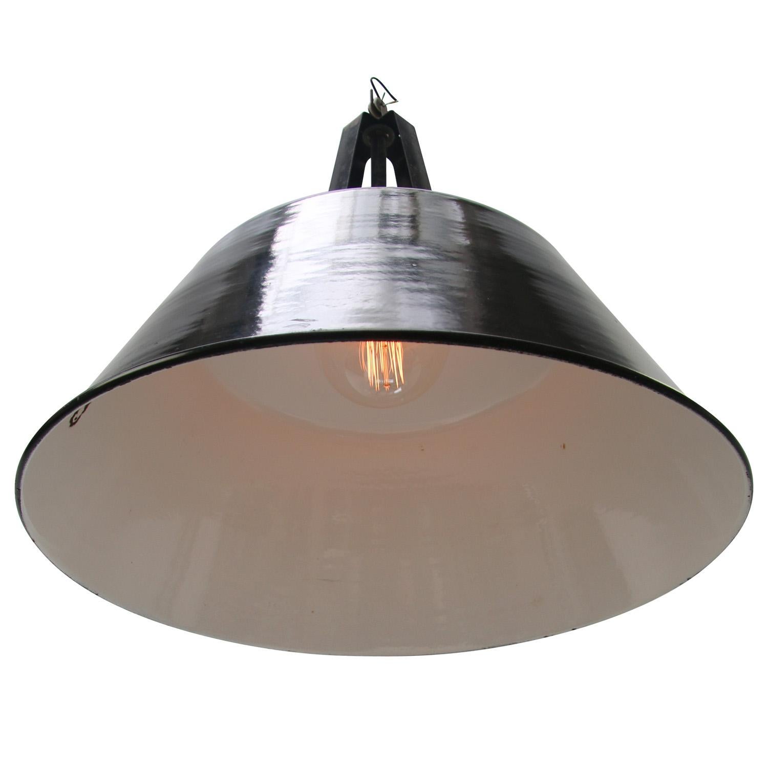 French Large Vintage Industrial Black Enamel Pendant Lights In Good Condition For Sale In Amsterdam, NL