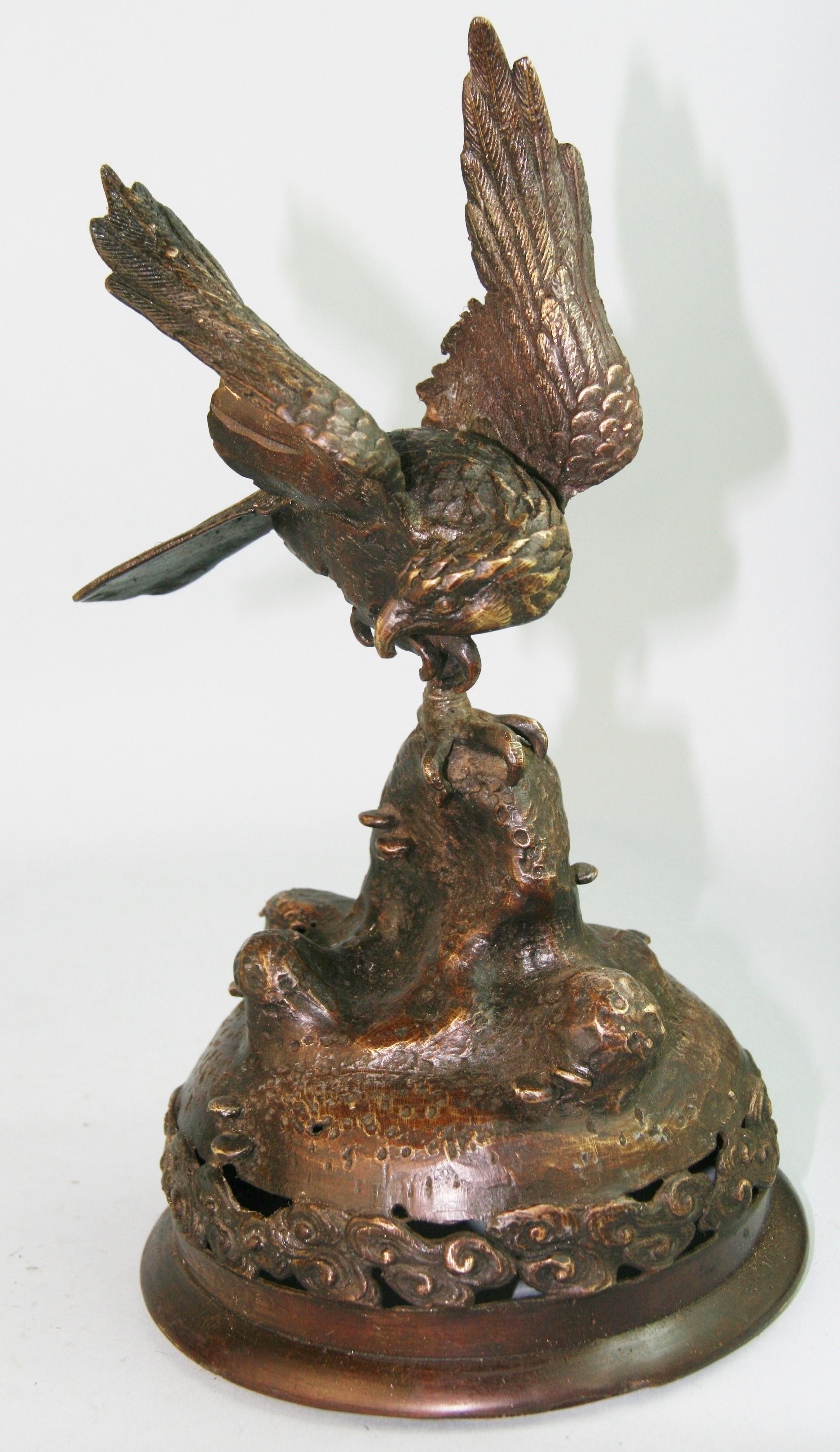 1231 Finely detailed cast bronze hawk room guardian  sculpture.
In Japanese culture ,hawks are a symbol of good fortune and luck because of their clever nature 