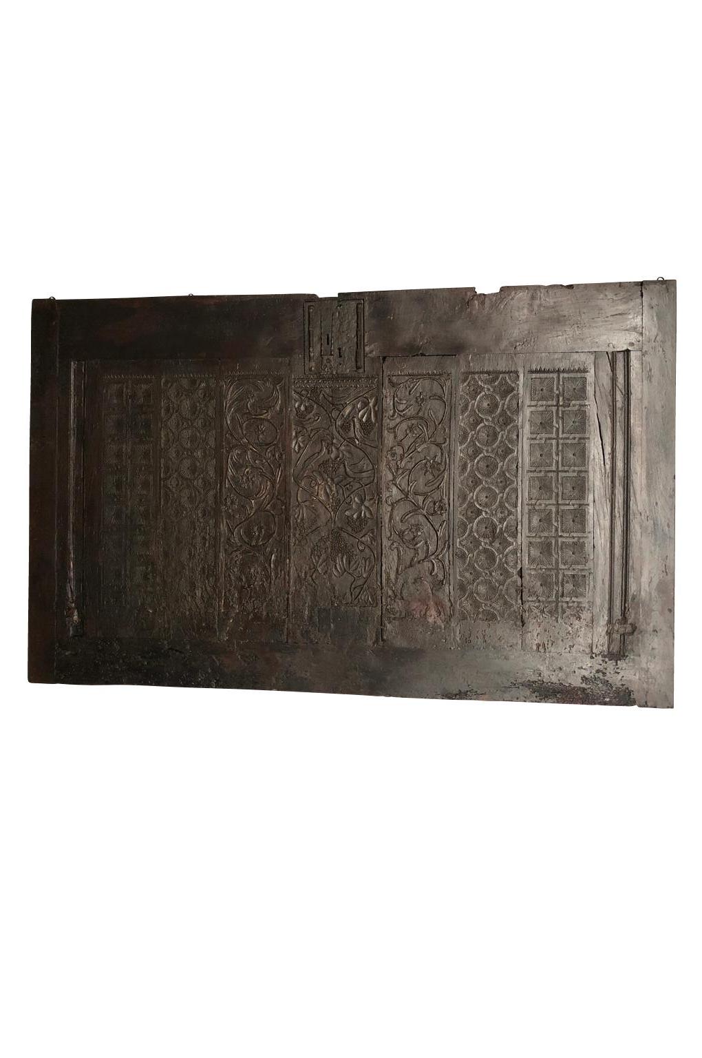 French Late 16th Century Grand Scale Trunk Facade In Good Condition For Sale In Atlanta, GA