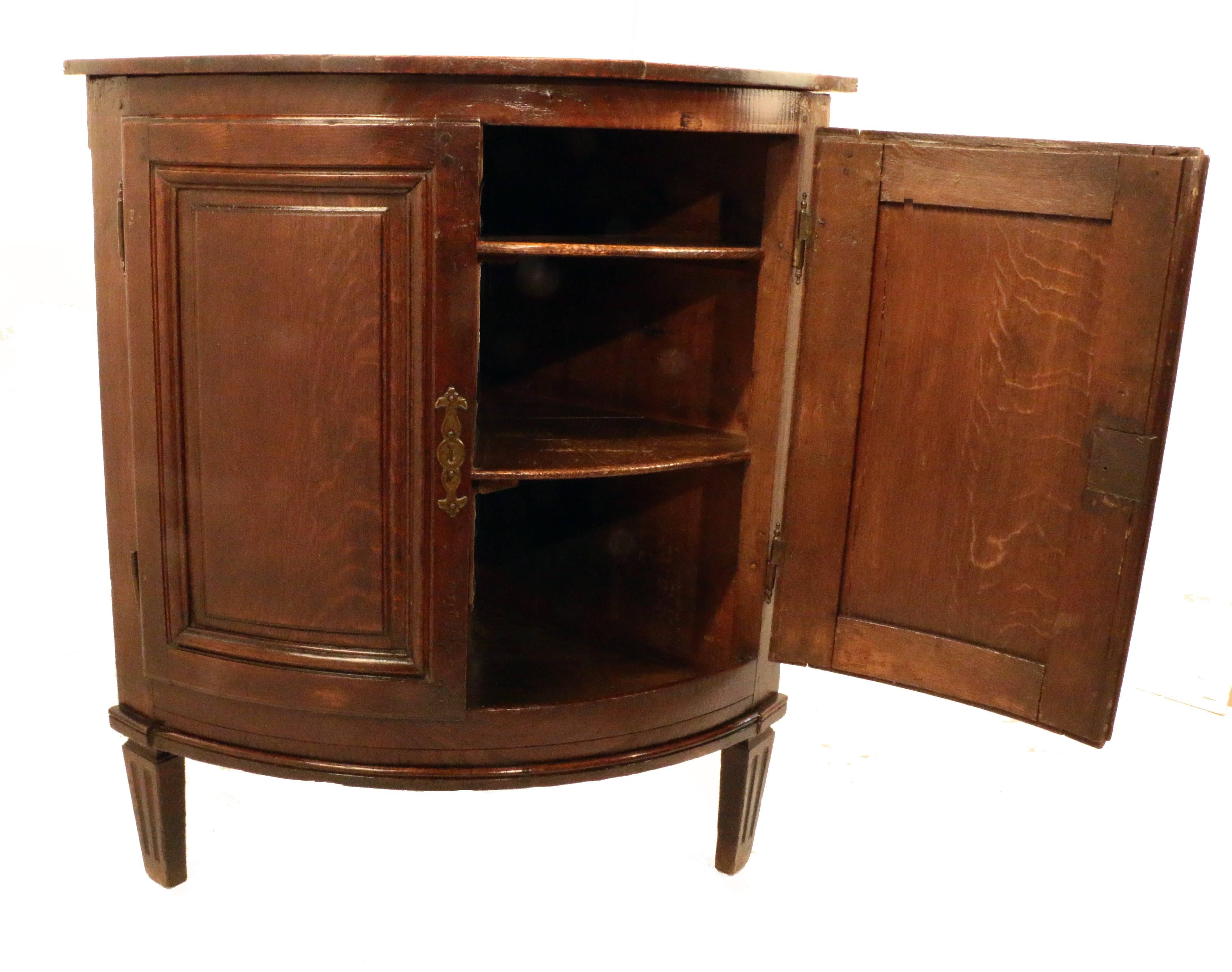 French Late 18th Century Oak Corner Cabinet 1