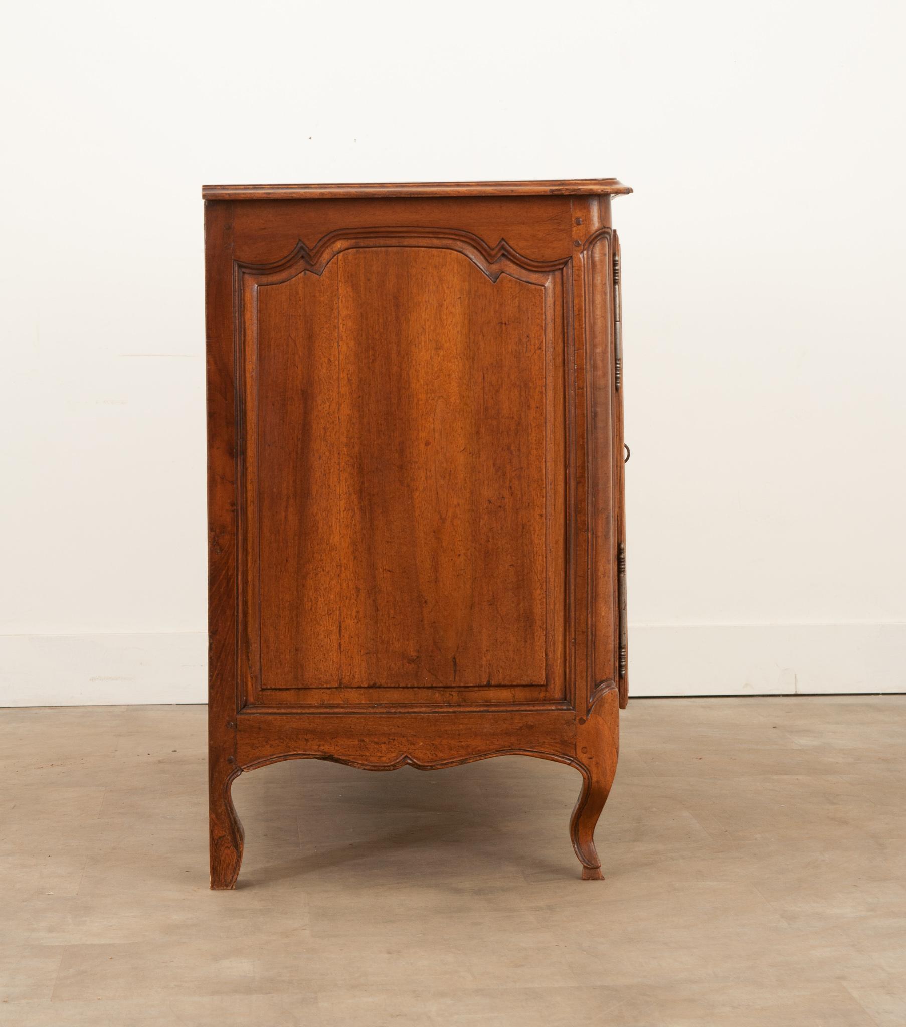 French Late 18th Century Burl Walnut Buffet For Sale 5