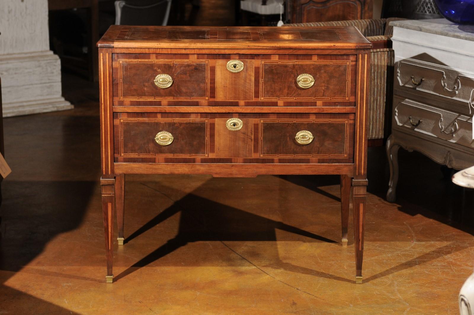 French Late 18th Century Directoire Period Inlaid Commode with Tapered Legs For Sale 2