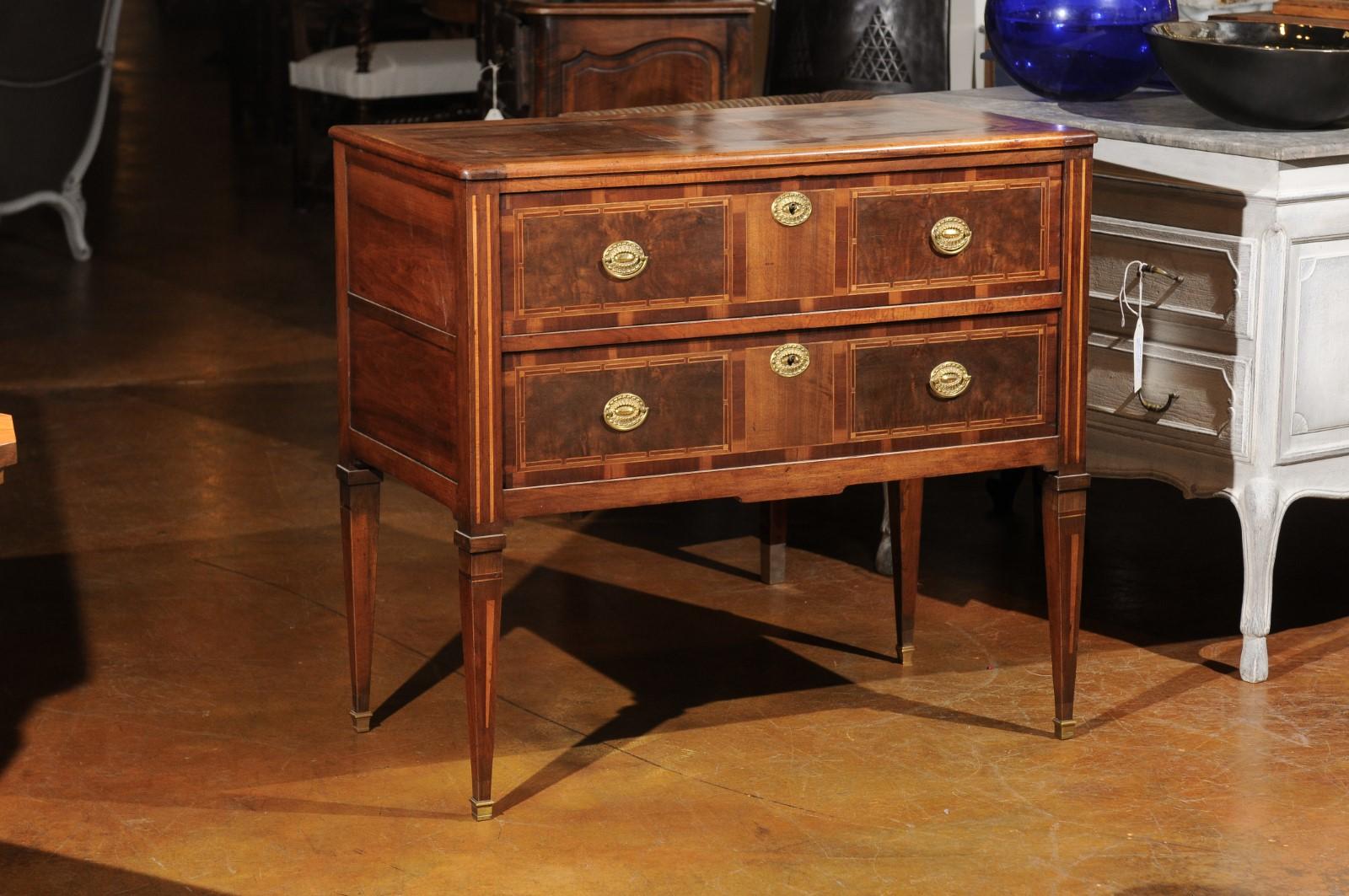 French Late 18th Century Directoire Period Inlaid Commode with Tapered Legs For Sale 3
