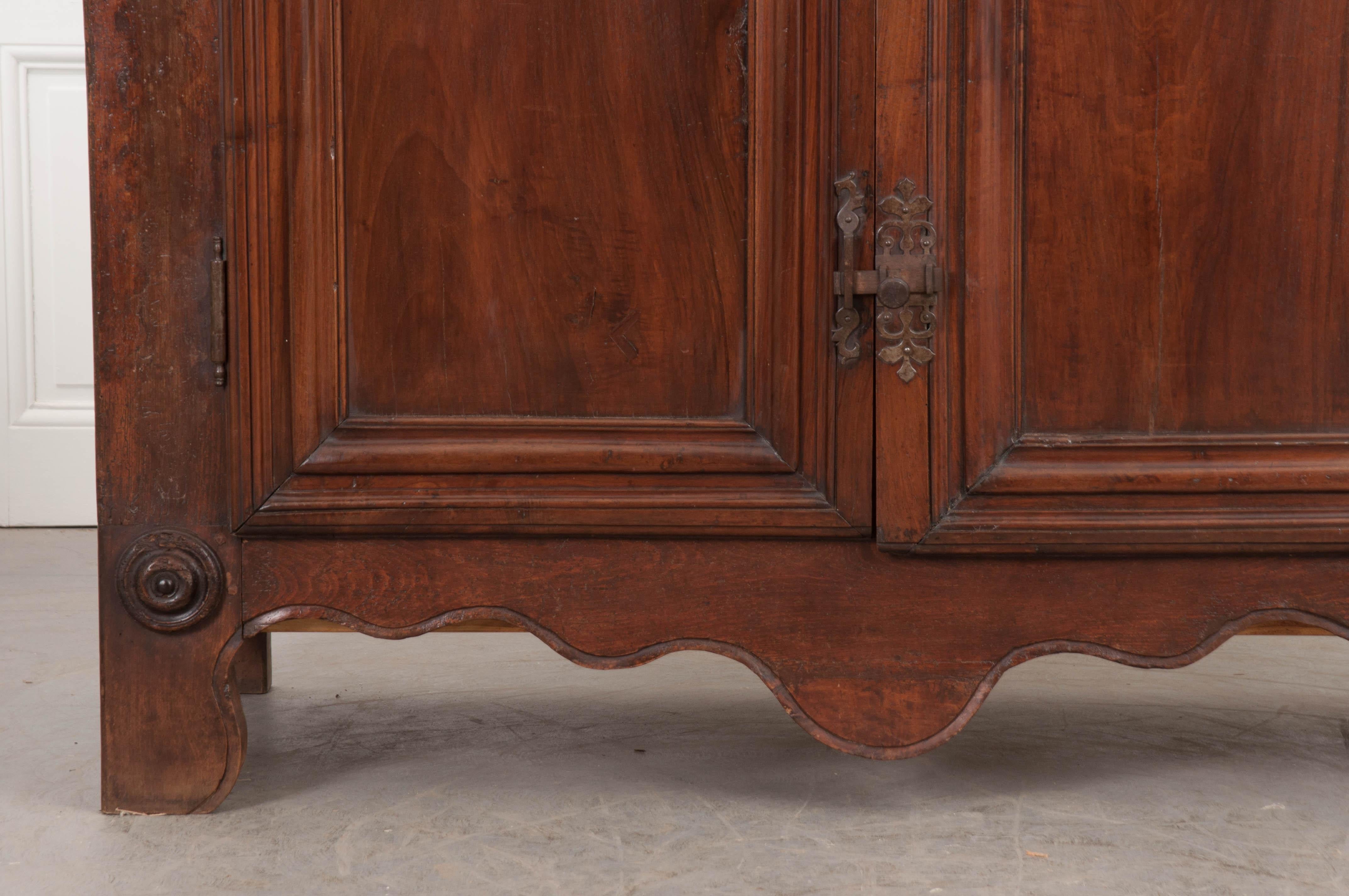 French Late 18th Century Louis XIII-Style Oak Armoire 5