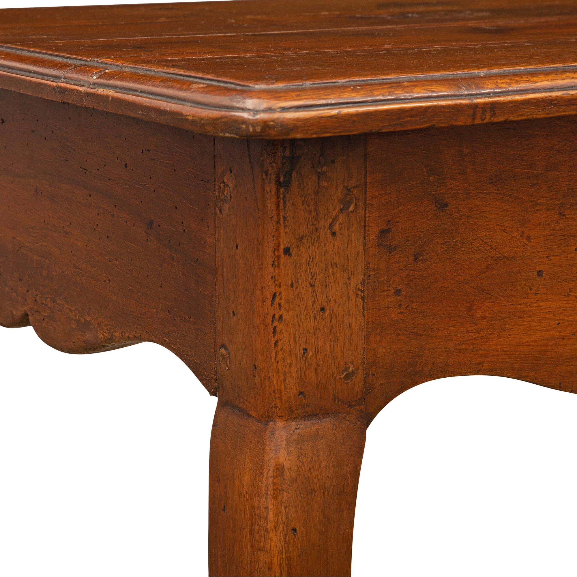 Table de bureau/table d'appoint en chêne d'époque Louis XV de la fin du XVIIIe siècle français en vente 3