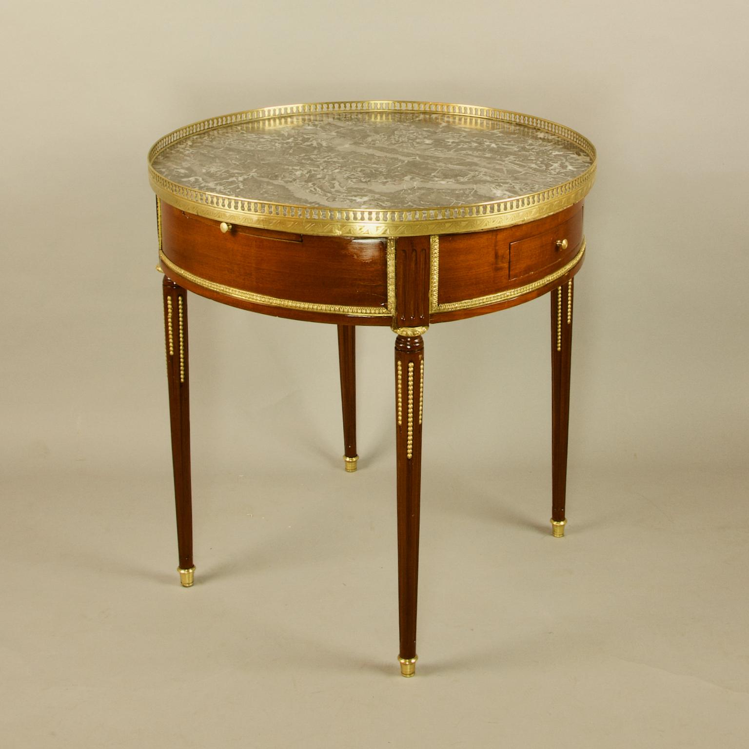 French Late 18th Century Louis XVI Mahogany and Gilt Bronze Bouillotte Table 1
