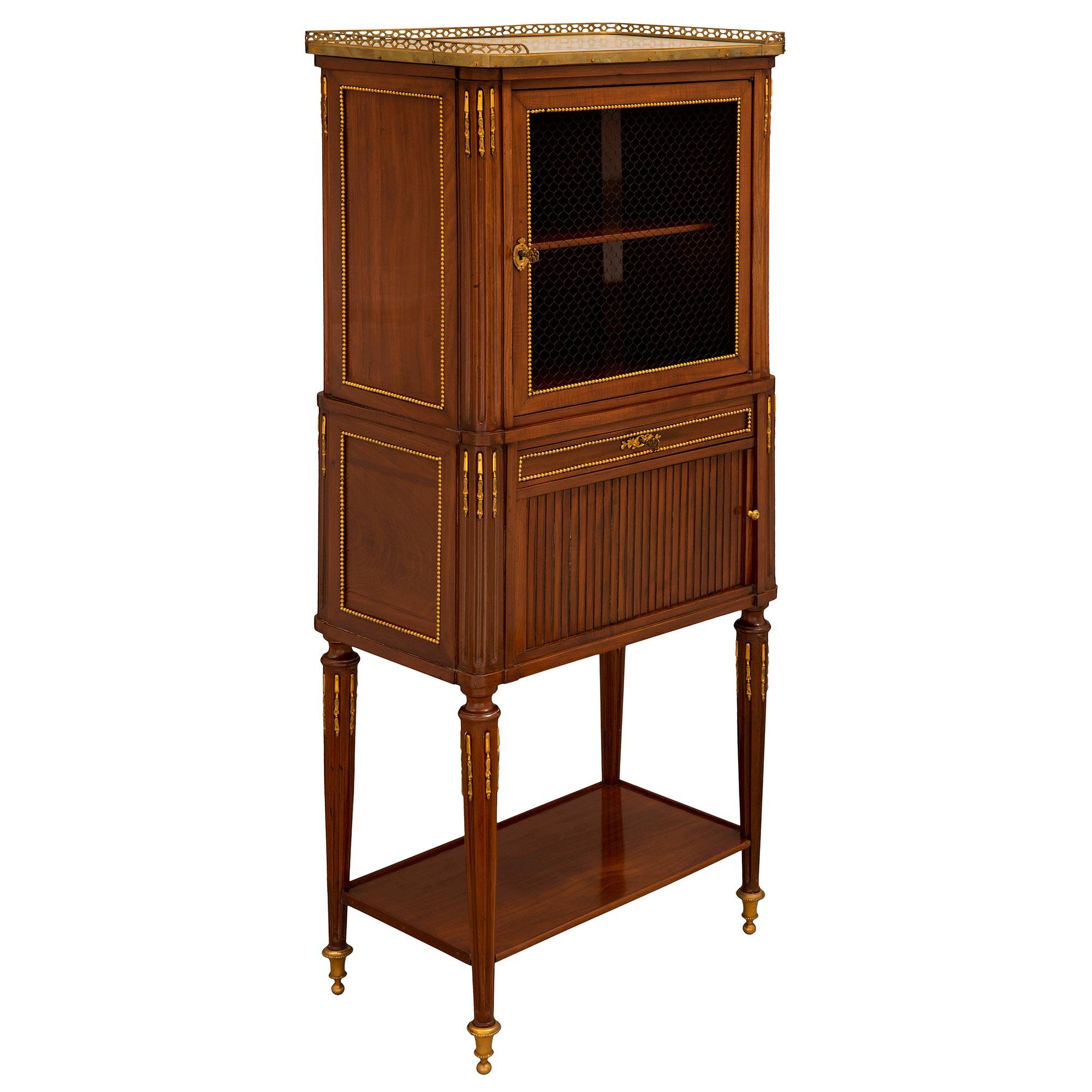 French Late 18th Century Louis XVI Period Mounted Cabinet Vitrine In Good Condition For Sale In West Palm Beach, FL