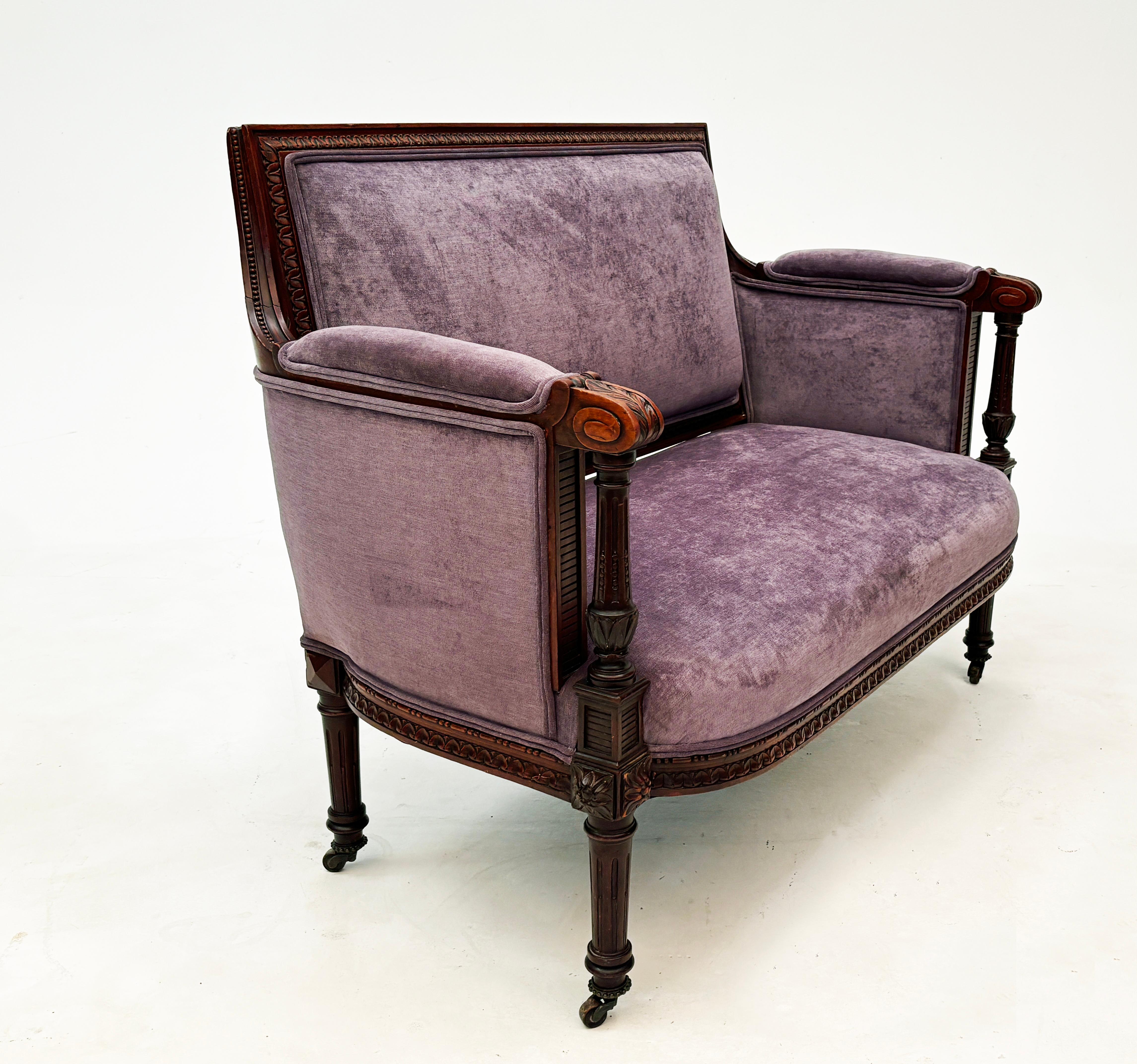 What interesting secrets this settee must possess. Imagine this piece in a bedroom of an historic French chateau in the countryside. Petite, yet bold in character from the design to the ornate carvings, holding its own against other beautiful