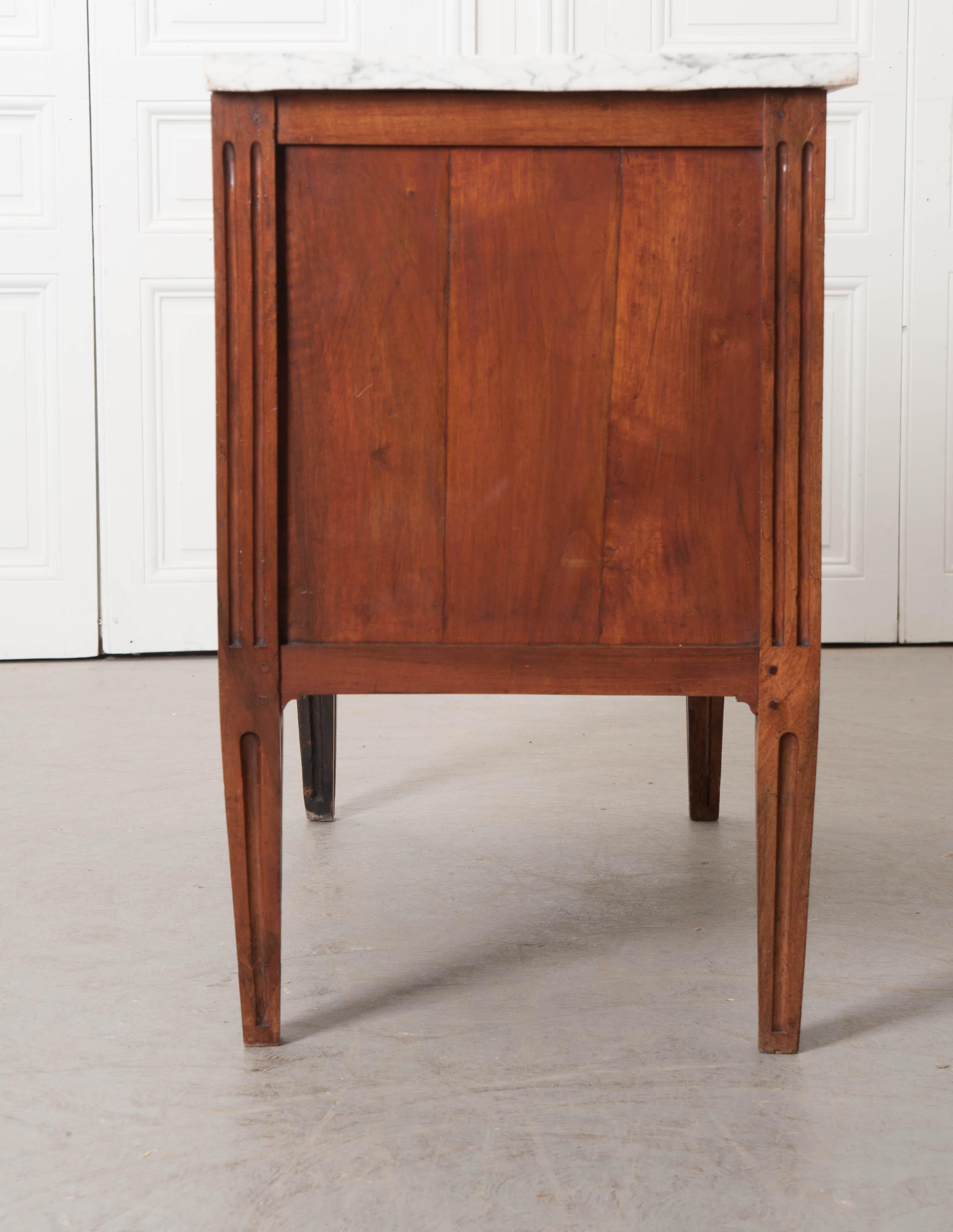 French Late 18th Century Louis XVI Walnut Commode 2