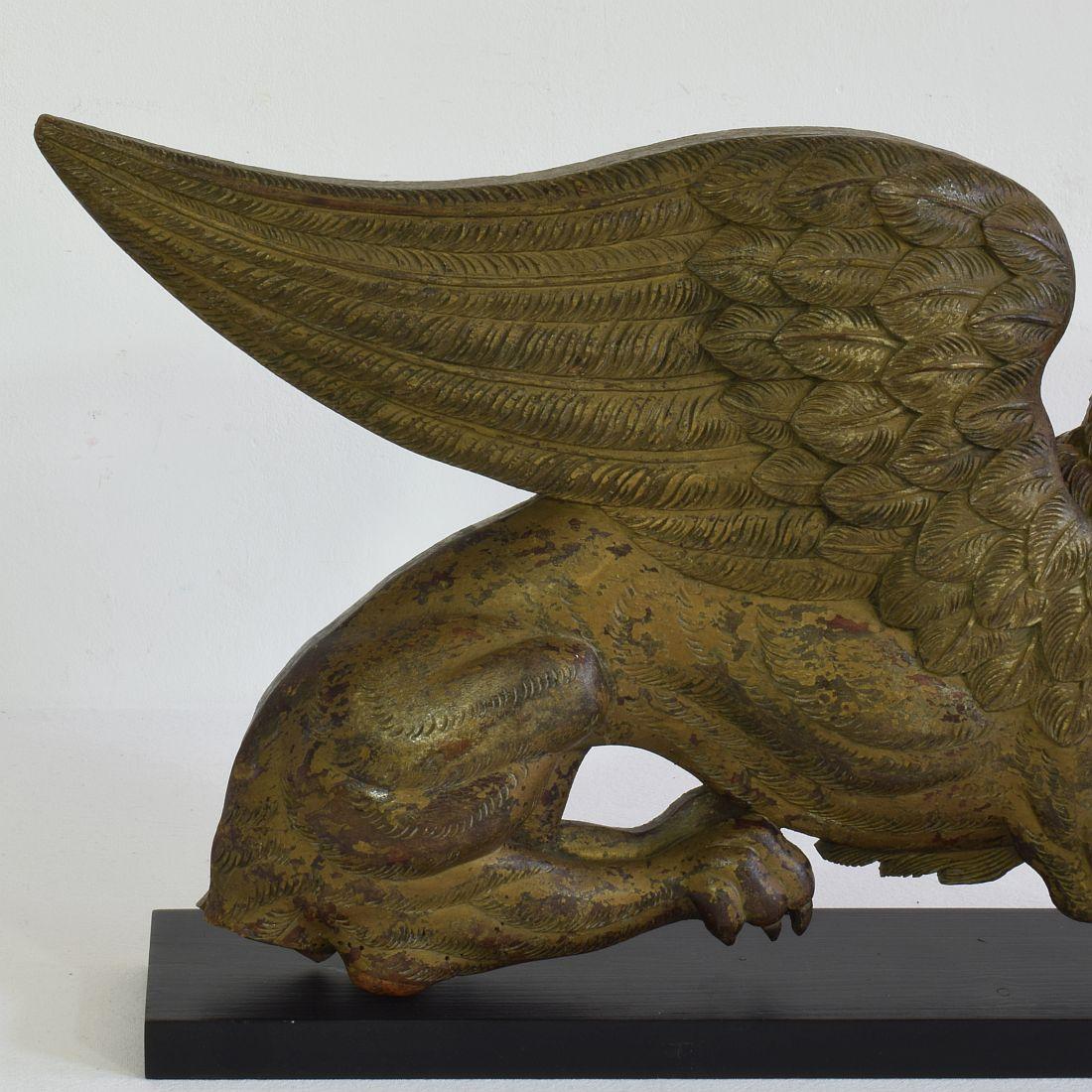 French Late 18th Century Neoclassical Carved Wooden Griffin 2