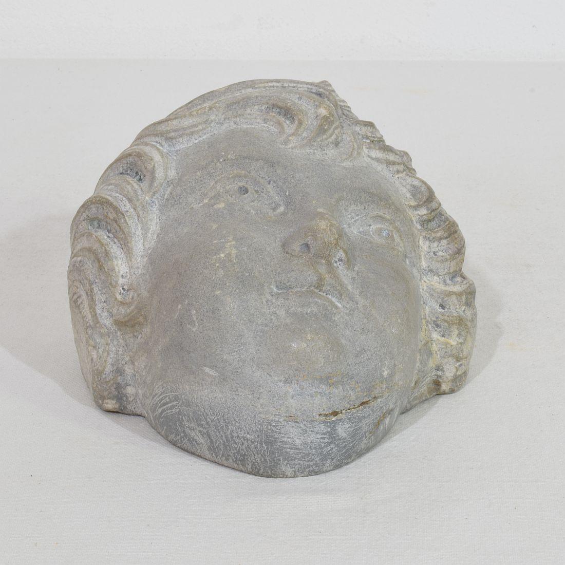 Französischer neoklassischer Engelskopf aus grauem Marmor aus dem späten 18. im Angebot 14