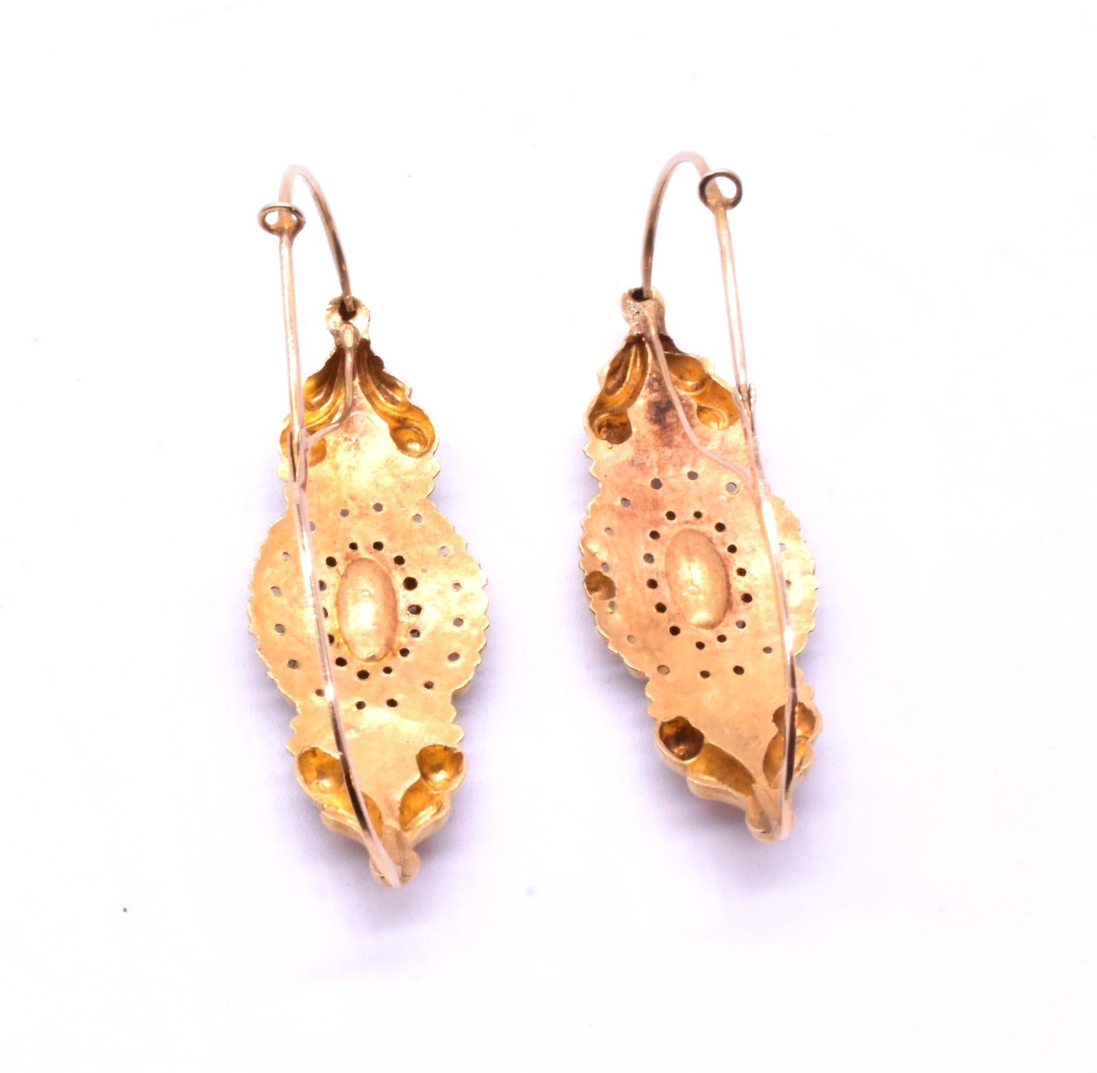 French Late 18th Century Paste Gold Poissarde Earrings For Sale 5