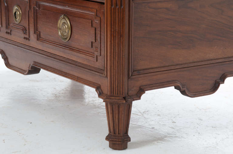 French Late 18th Century Walnut Commode 4