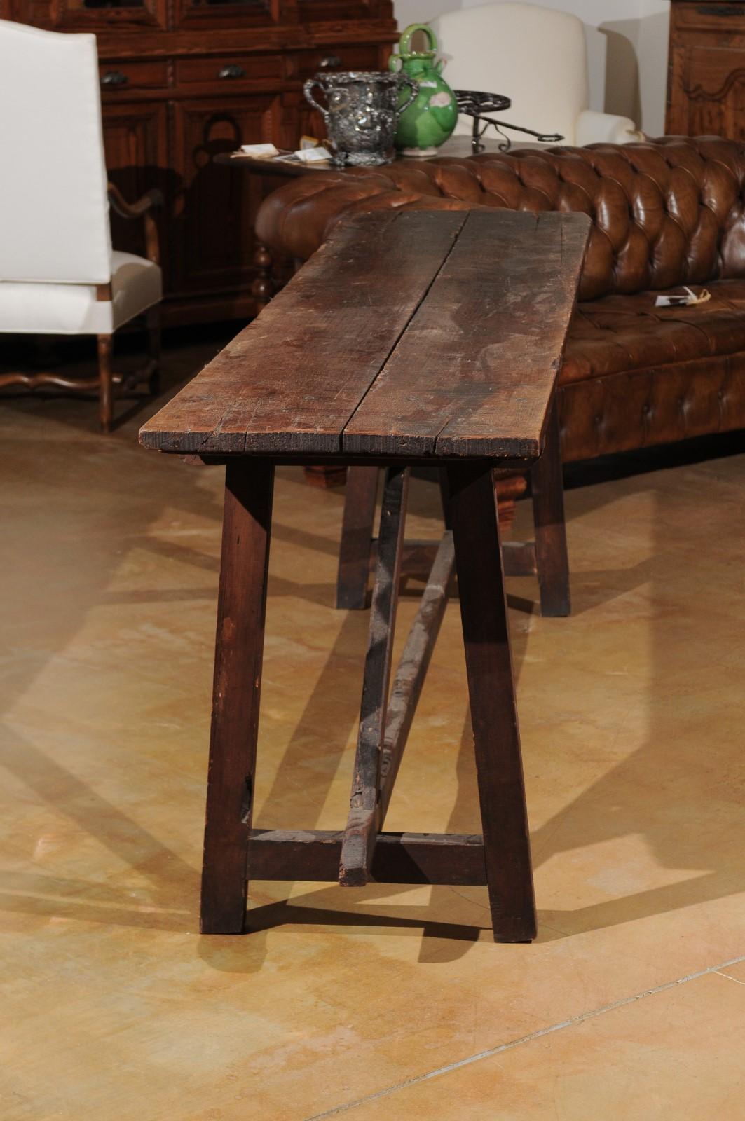 French Late 18th Century Walnut Sofa Table with Trestle Base and Great Patina In Fair Condition In Atlanta, GA