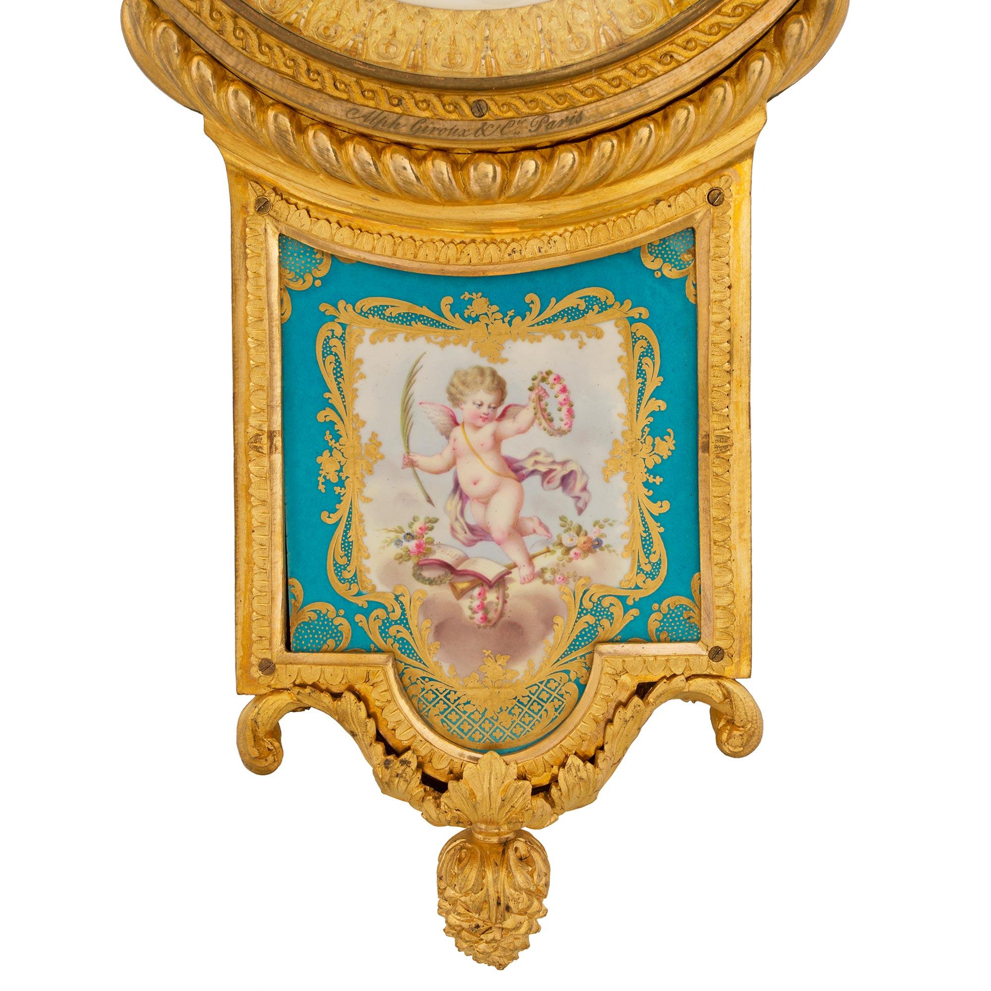 Baromètre français de la fin du XVIIIe siècle en bronze doré et porcelaine de Sèvres, signé Giroux Bon état - En vente à West Palm Beach, FL