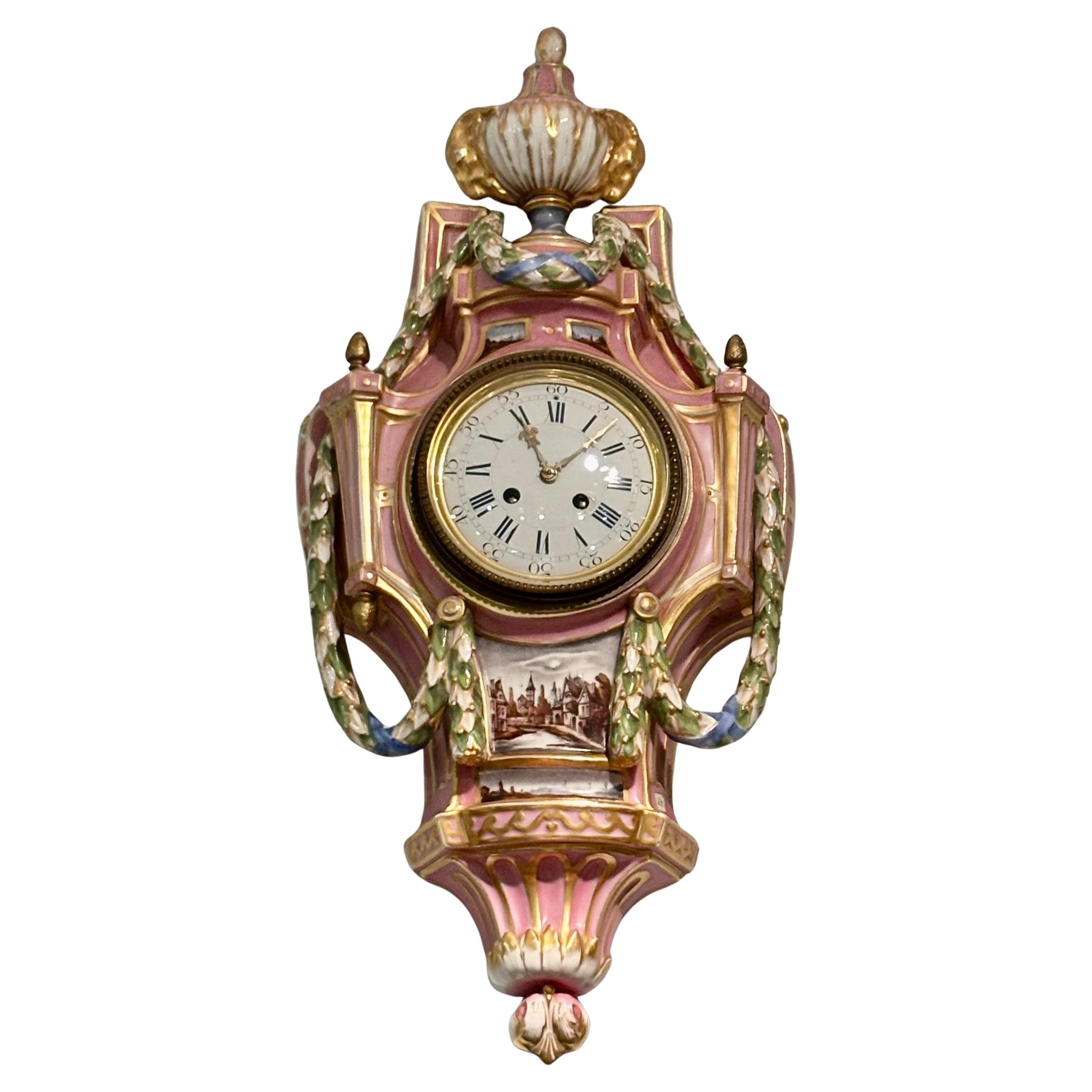 Reloj Cartel Francés de Porcelana Rosa de Finales del Siglo XIX Atribuido a Samson
Cie