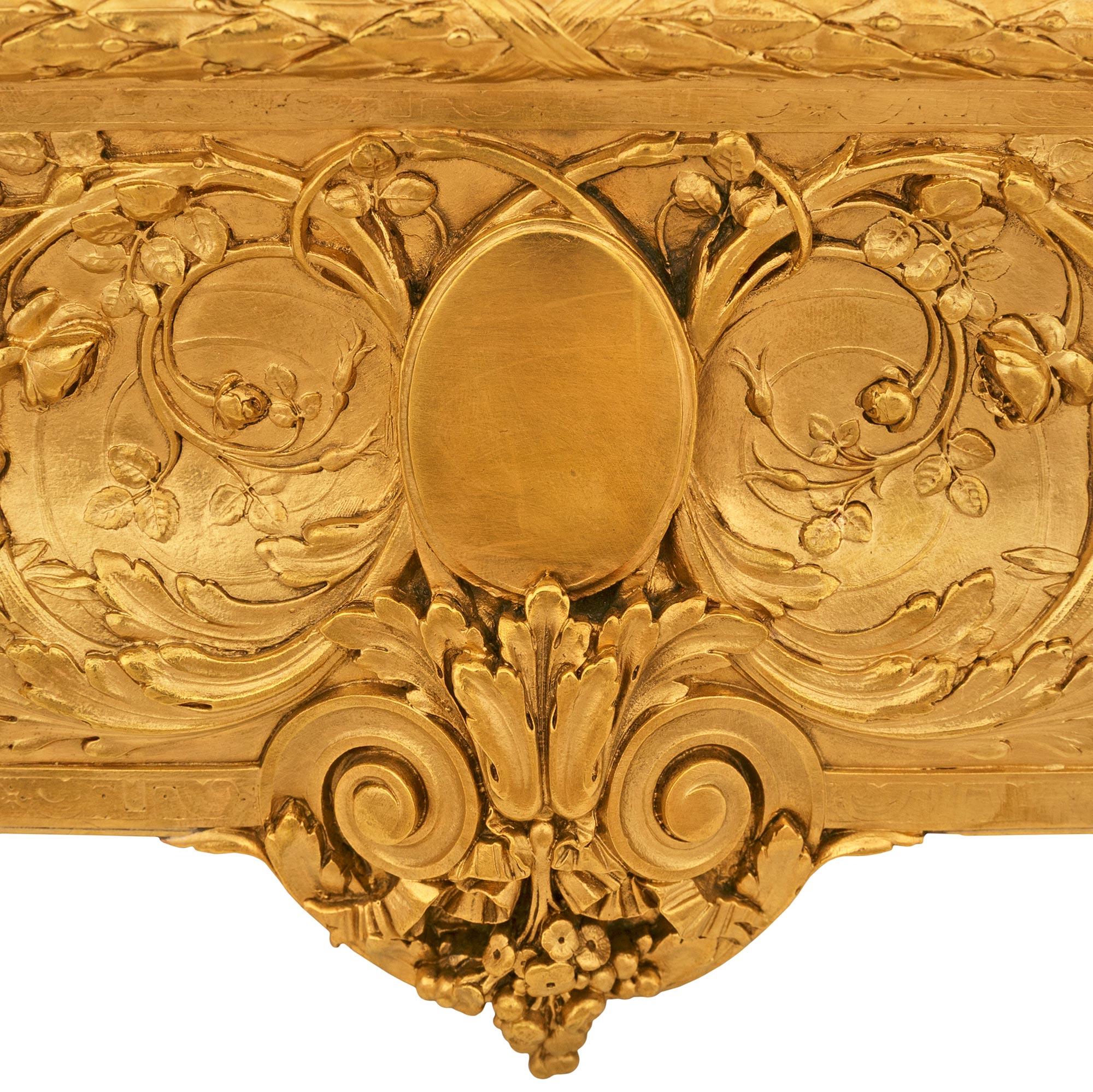 Boîte en bronze d'art nouveau de la fin du XIXe siècle en vente 2