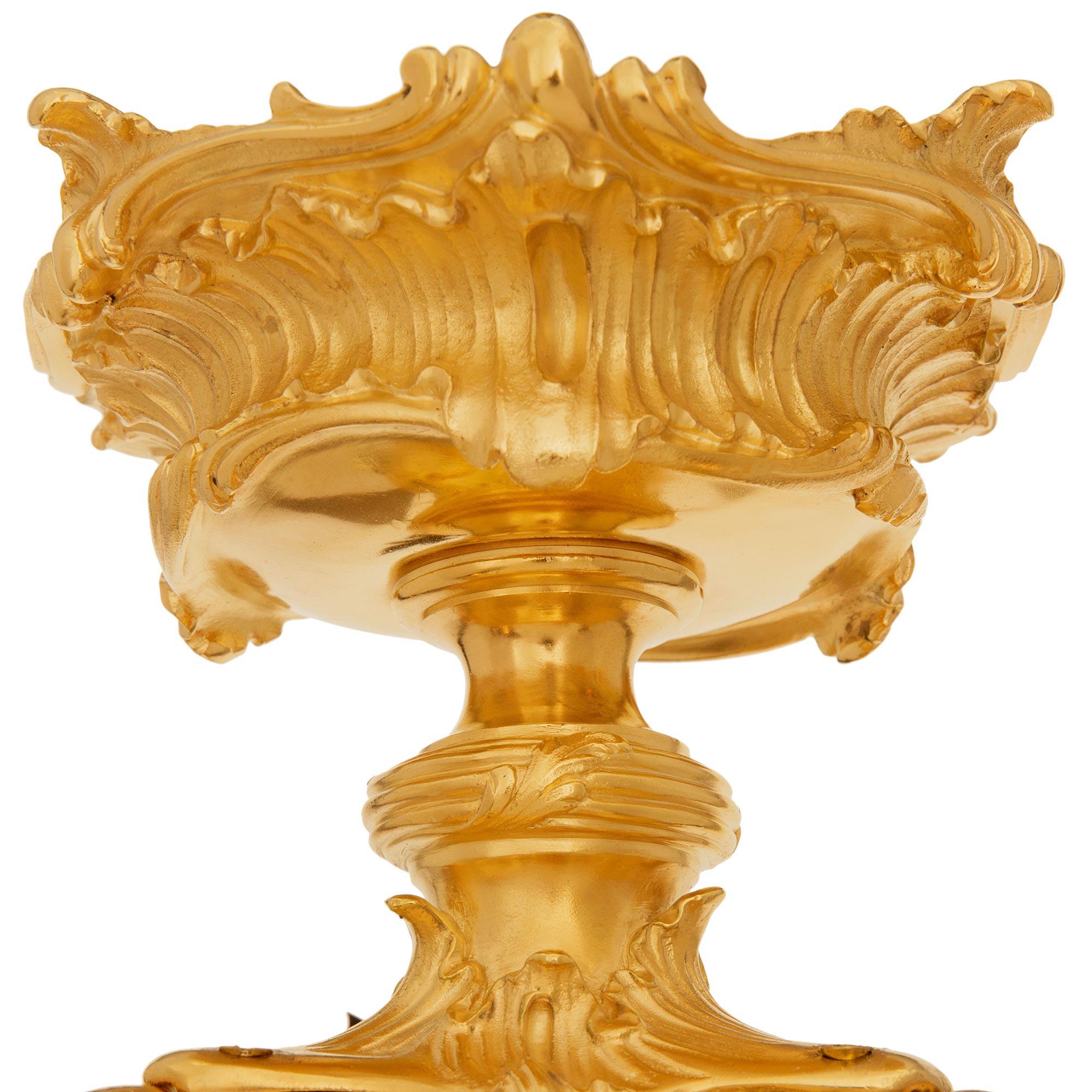 Lampadario francese di fine Ottocento del periodo Belle Epoque in ormolu e porcellana In condizioni buone in vendita a West Palm Beach, FL