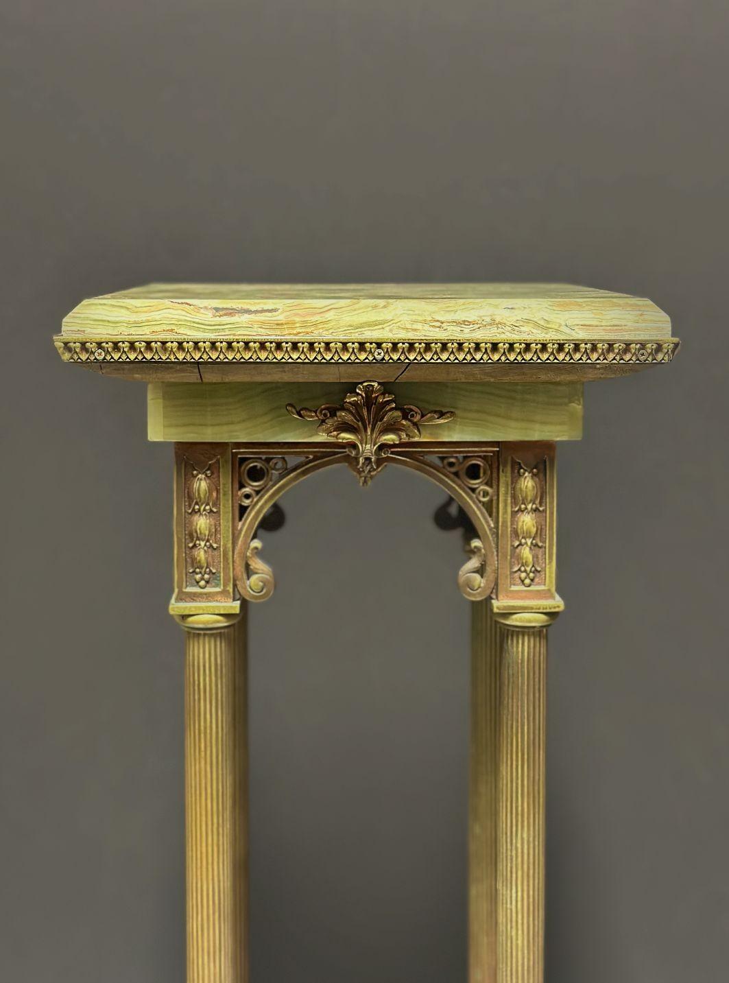 French Late 19th Century Bronze & Onyx Pedestal In Good Condition For Sale In Los Angeles, CA