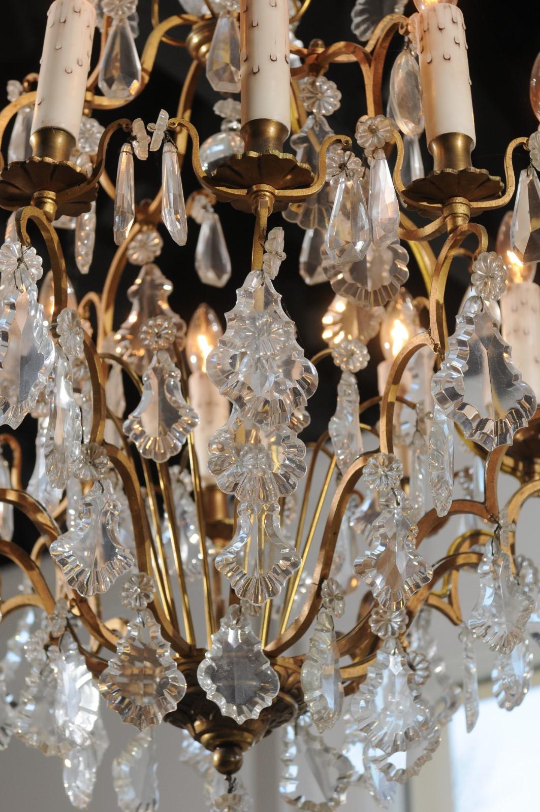 French Late 19th Century Crystal 12-Light Chandelier with Brass Armature In Good Condition For Sale In Atlanta, GA