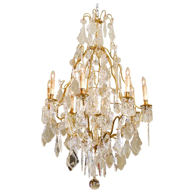 French Late 19th Century Crystal Chandelier with Brass Frame and Shaped Crystals For Sale